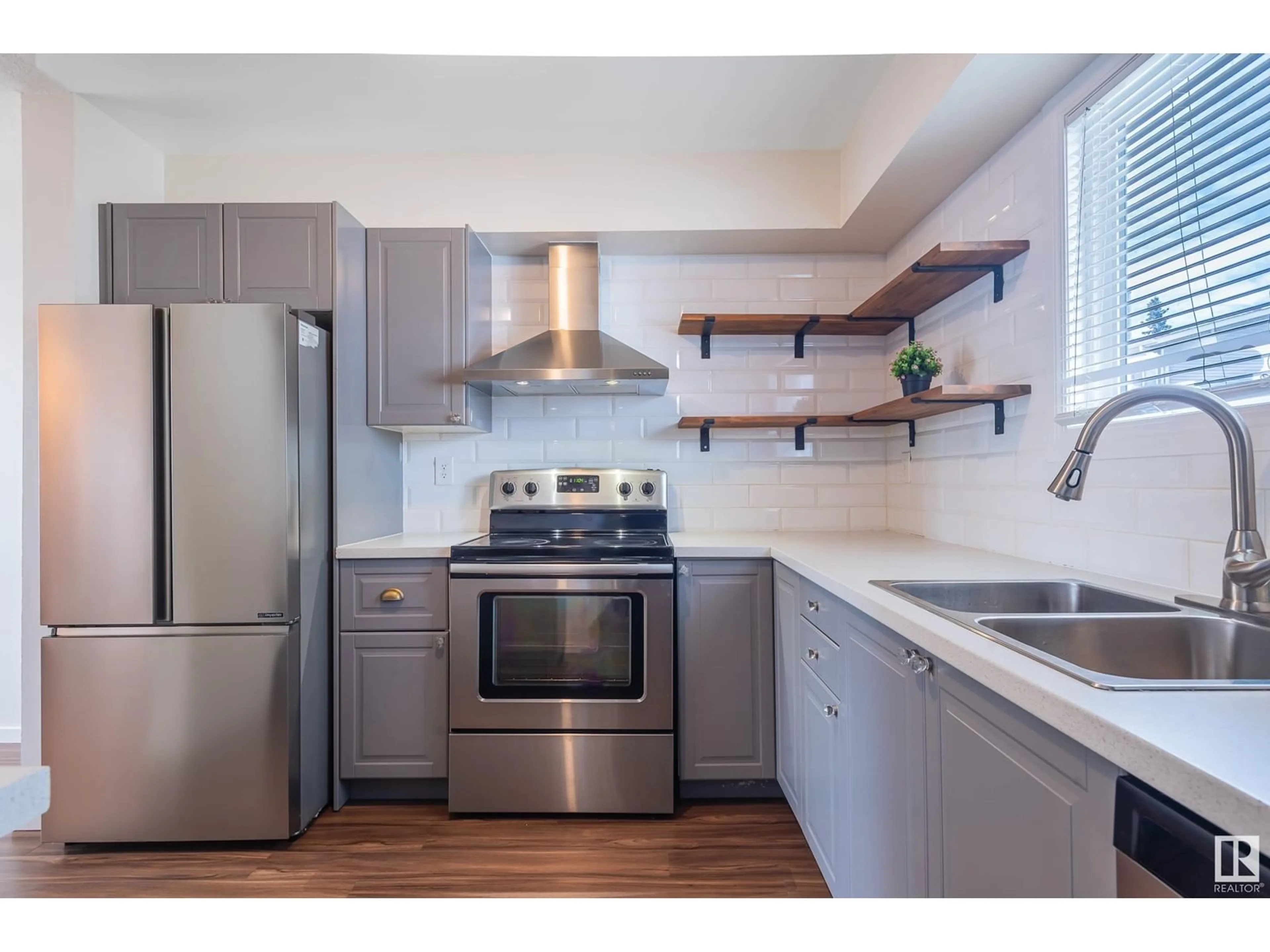 Standard kitchen, wood/laminate floor for 4403 - 19 RIVERBEND RD, Edmonton Alberta T6H5S9
