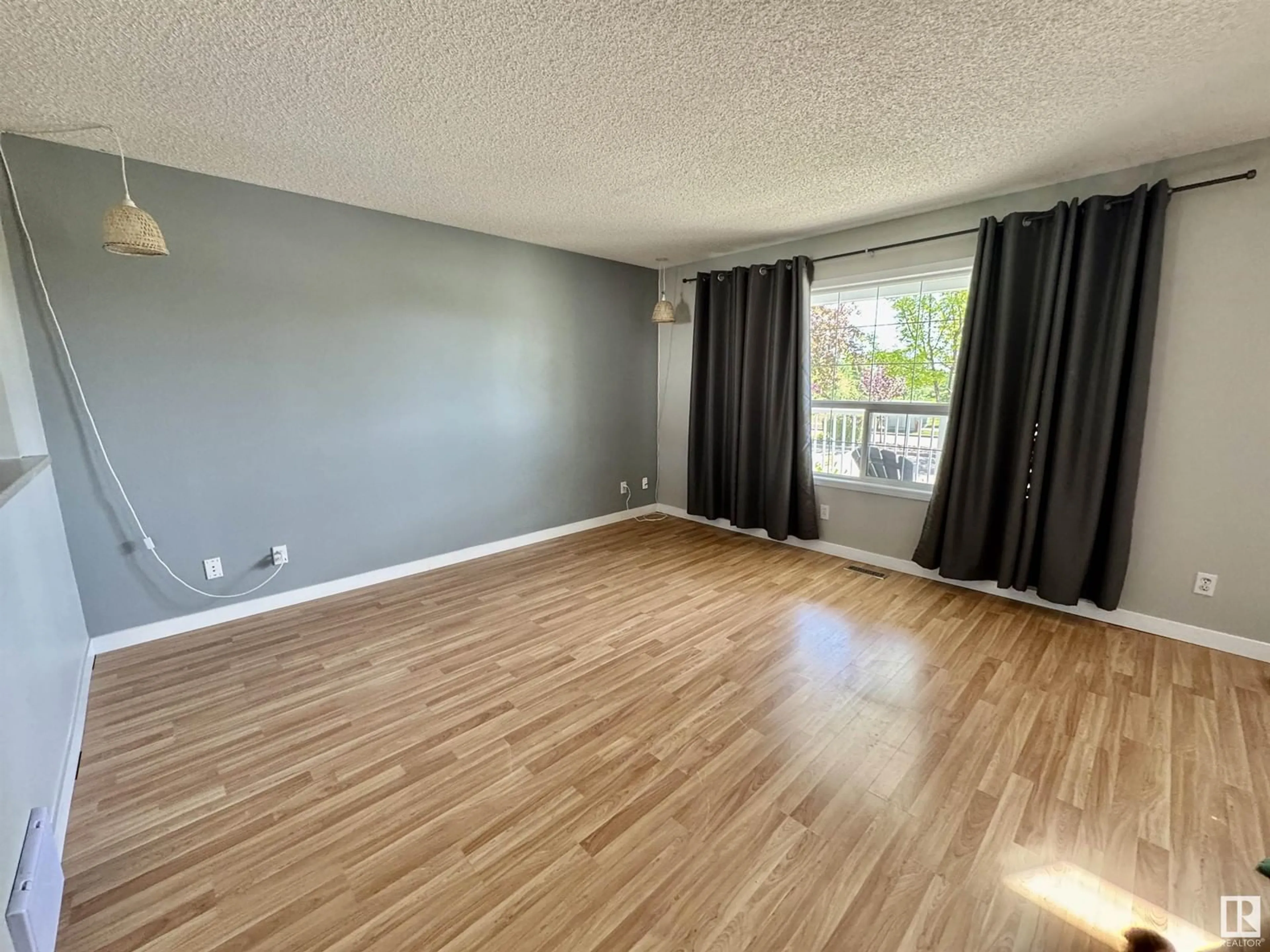 A pic of a room for 1136 GRANTHAM DR, Edmonton Alberta T5T6L1
