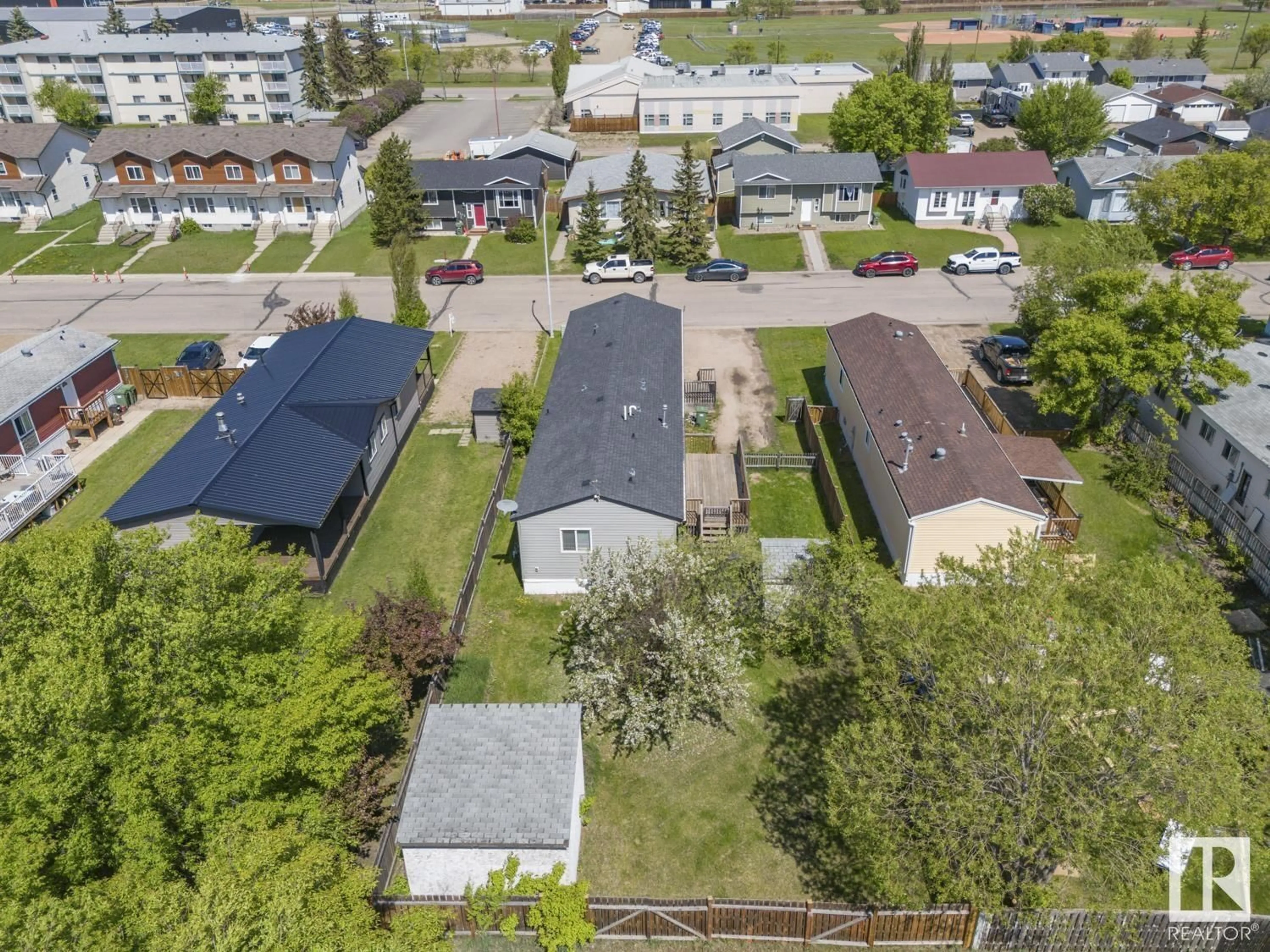 A pic from outside/outdoor area/front of a property/back of a property/a pic from drone, street for 4112 49 AV, Bonnyville Town Alberta T9N1G1