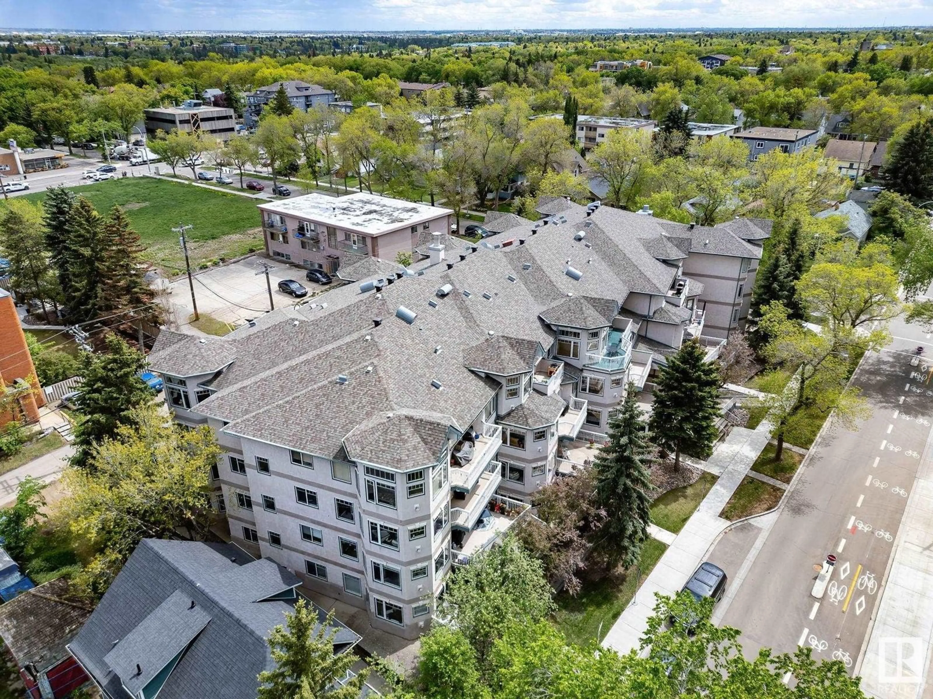 A pic from outside/outdoor area/front of a property/back of a property/a pic from drone, city buildings view from balcony for 406 - 8909 100 ST NW, Edmonton Alberta T6E6T4