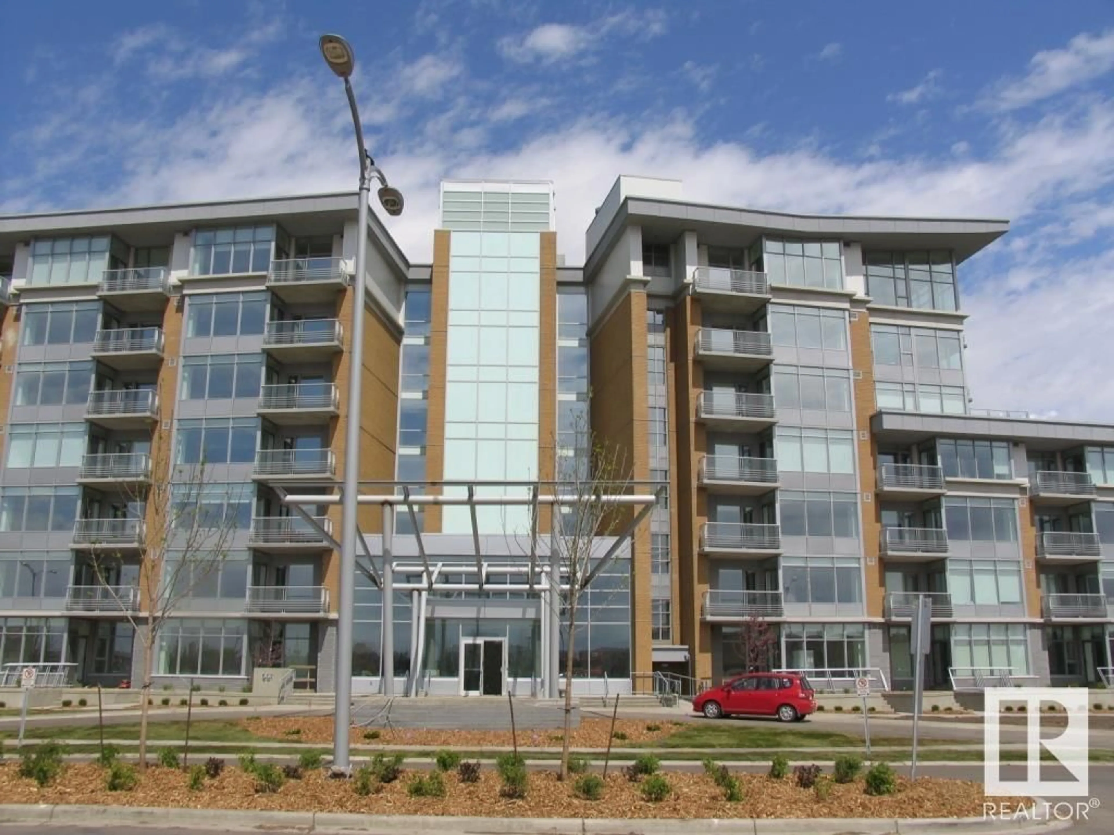 Indoor foyer for #315 - 2504 109 ST, Edmonton Alberta T6J3T1