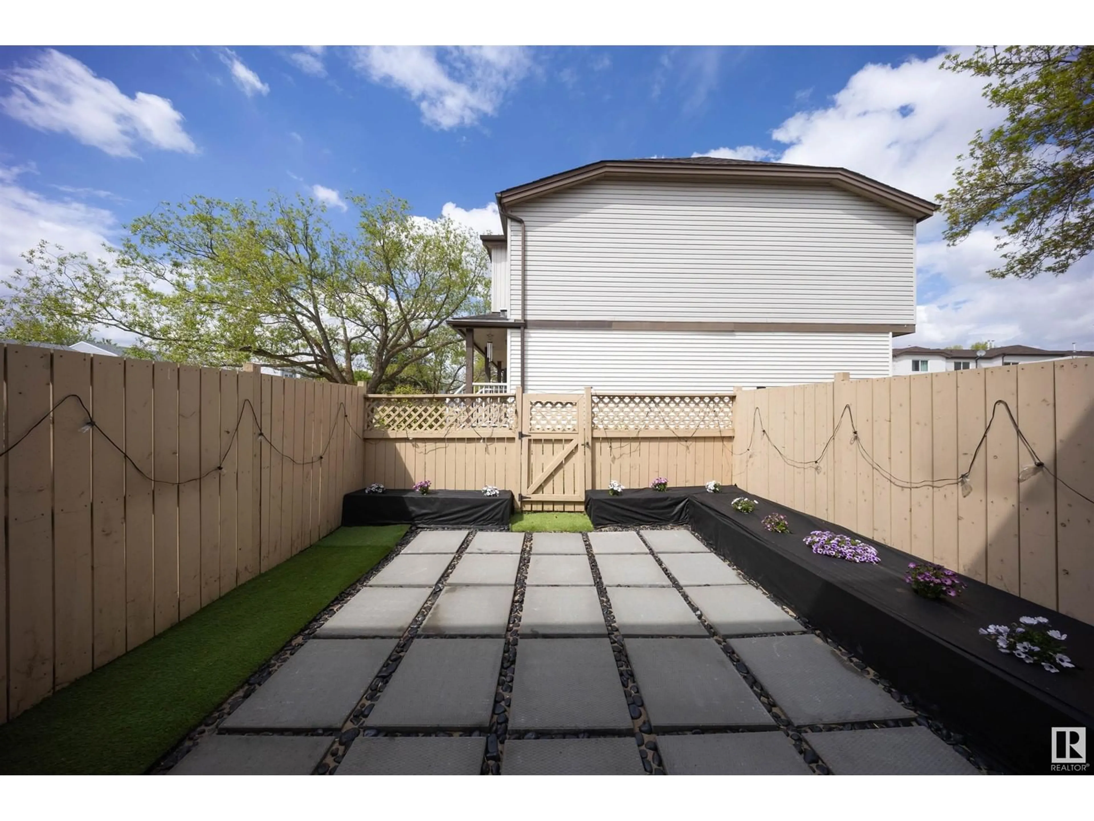 Patio, street for 14606 54 ST, Edmonton Alberta T5A4L5