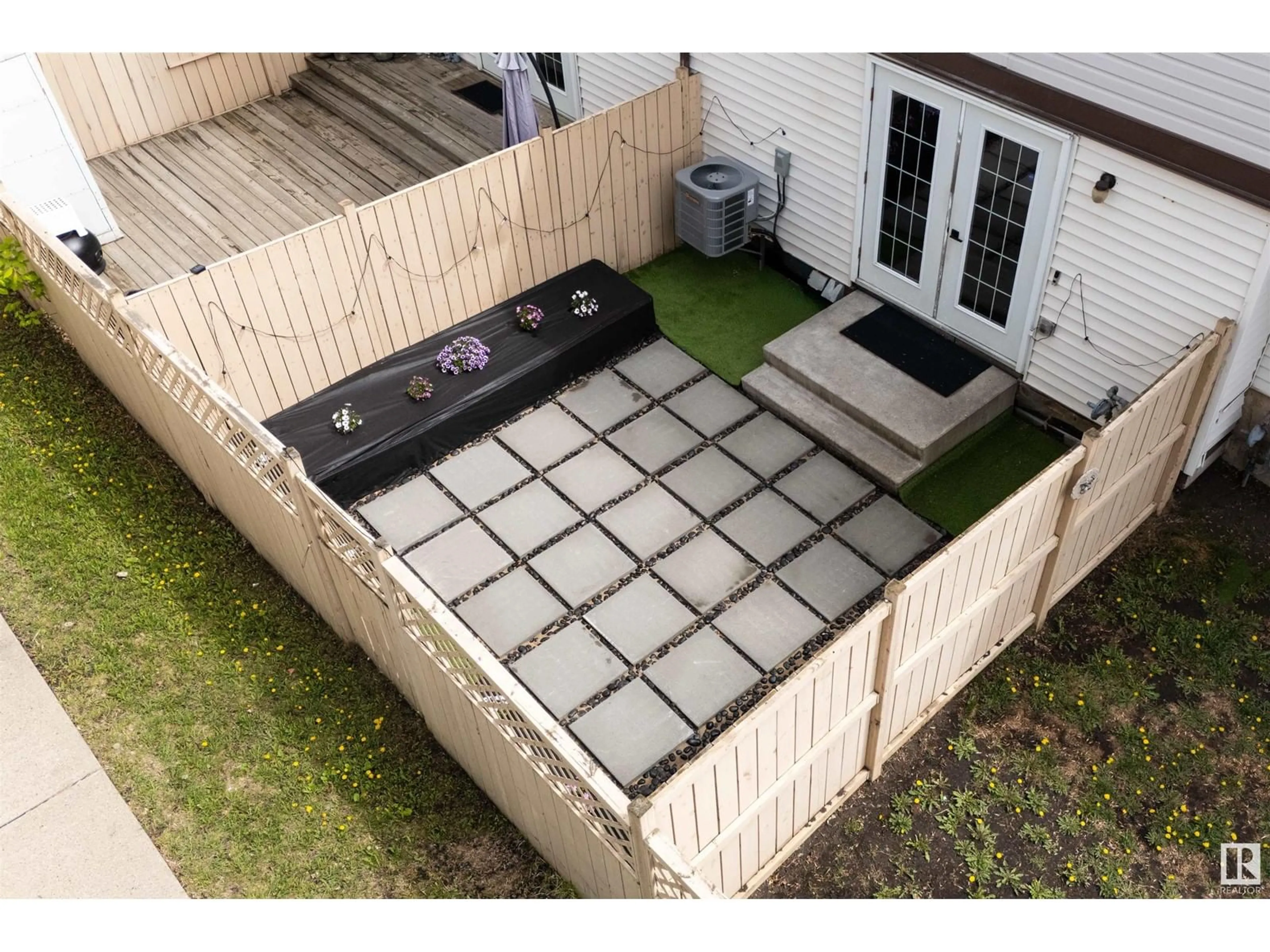 Patio, building for 14606 54 ST, Edmonton Alberta T5A4L5