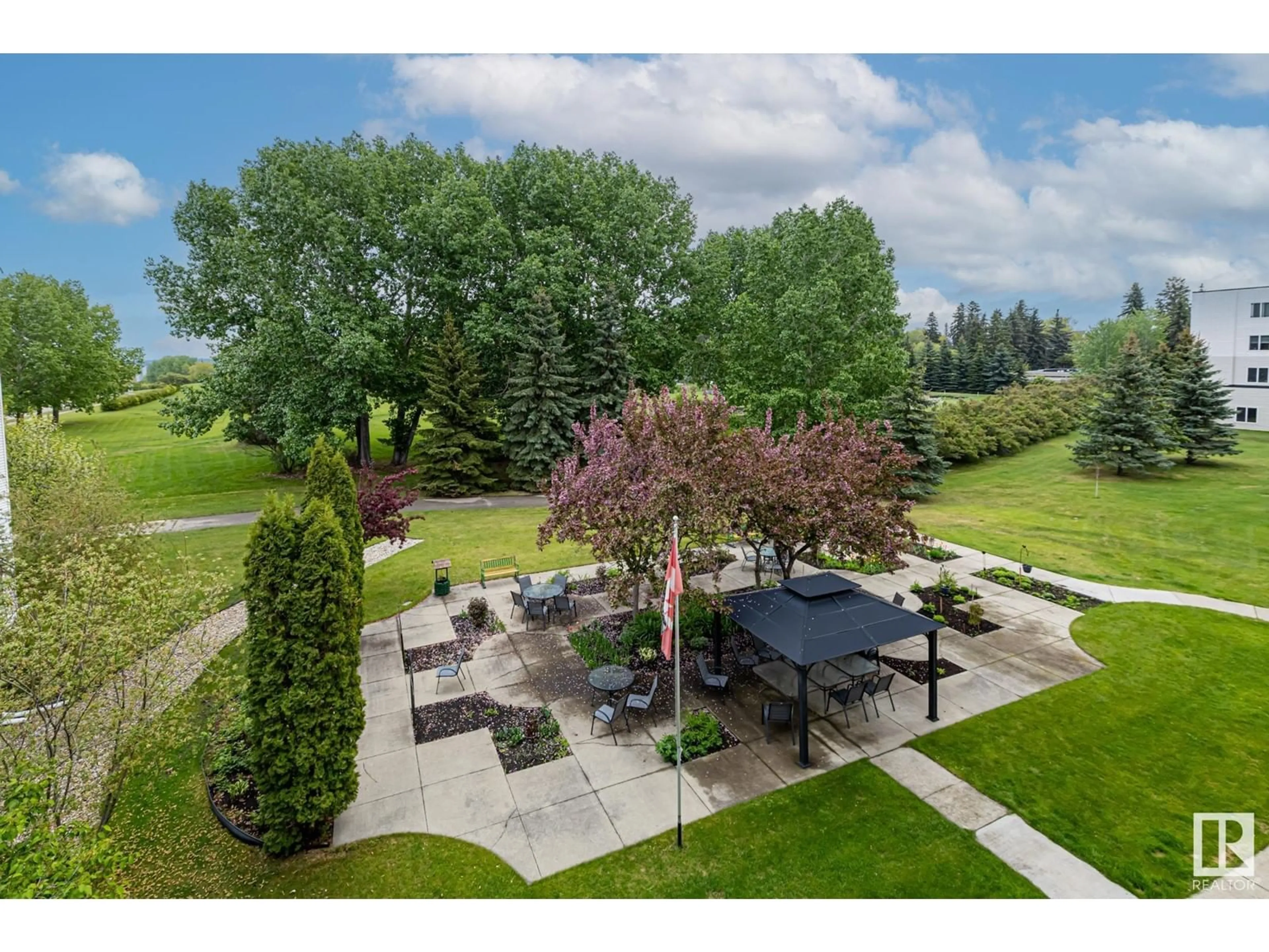 Patio, unknown for 317 78 MCKENNEY AV, St. Albert Alberta T8N1L9