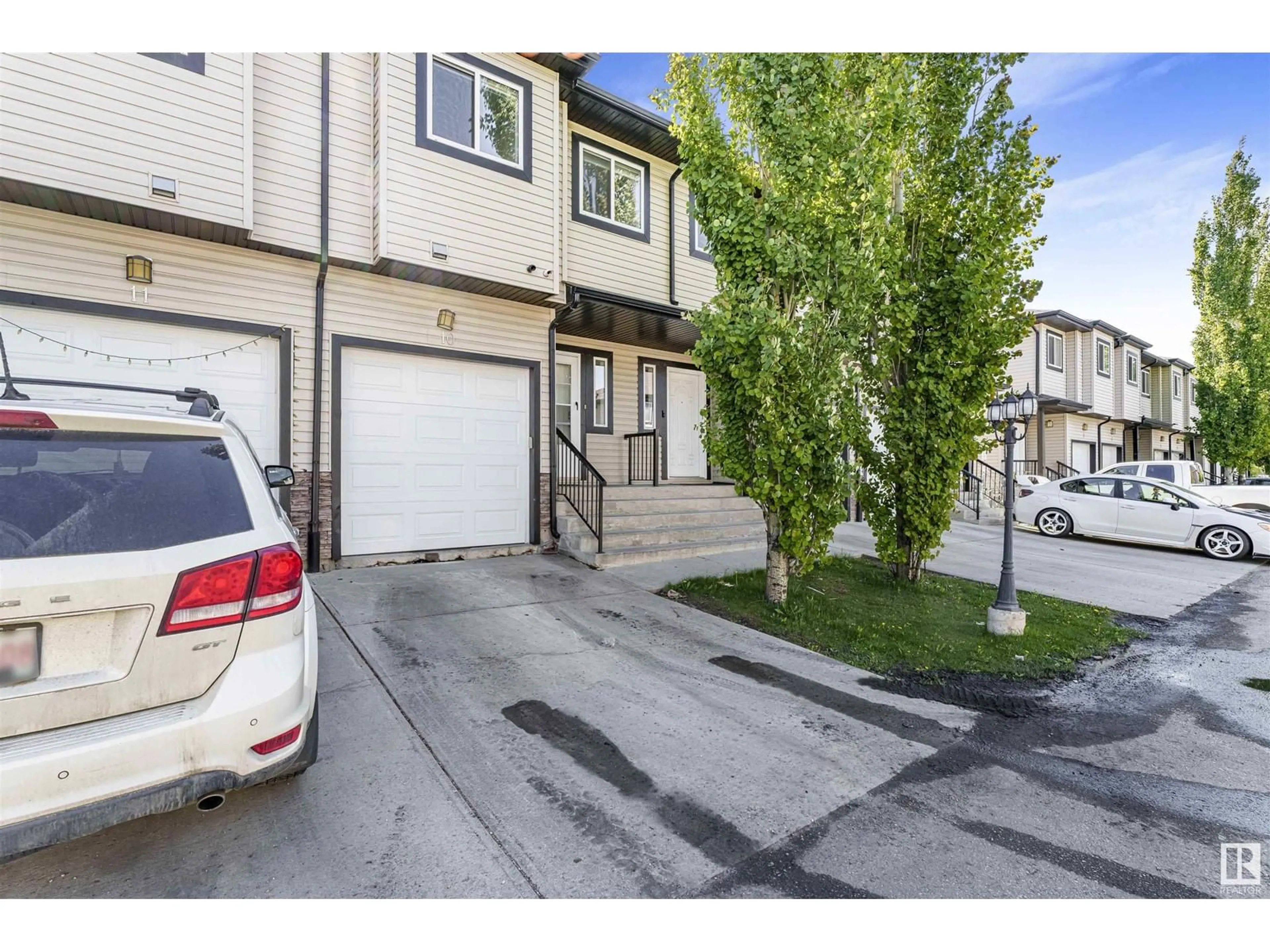 Unknown for 10 - 1820 34 AV NW, Edmonton Alberta T6T1Y9