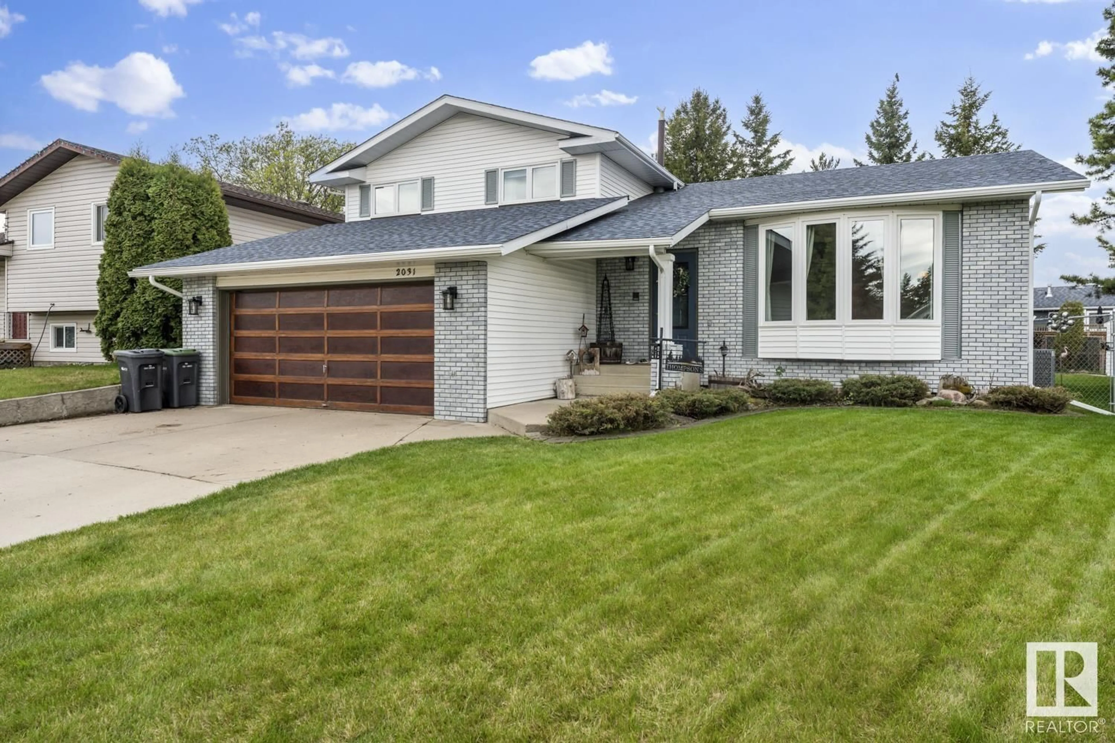 Home with vinyl exterior material, street for 2031 4 AV, Cold Lake Alberta T9M0V1