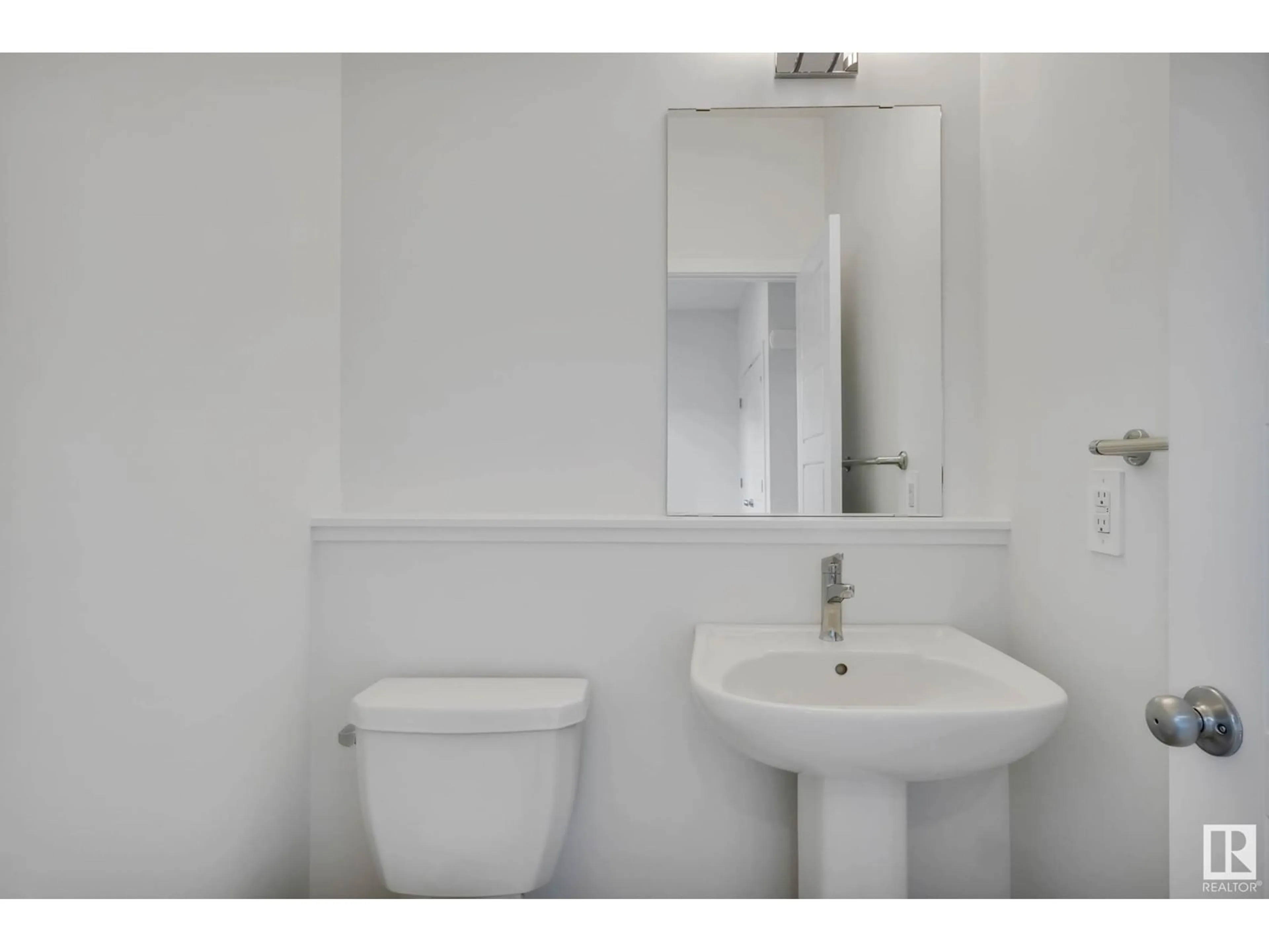 Standard bathroom, unknown for 22529 93 AV, Edmonton Alberta T5T7R5