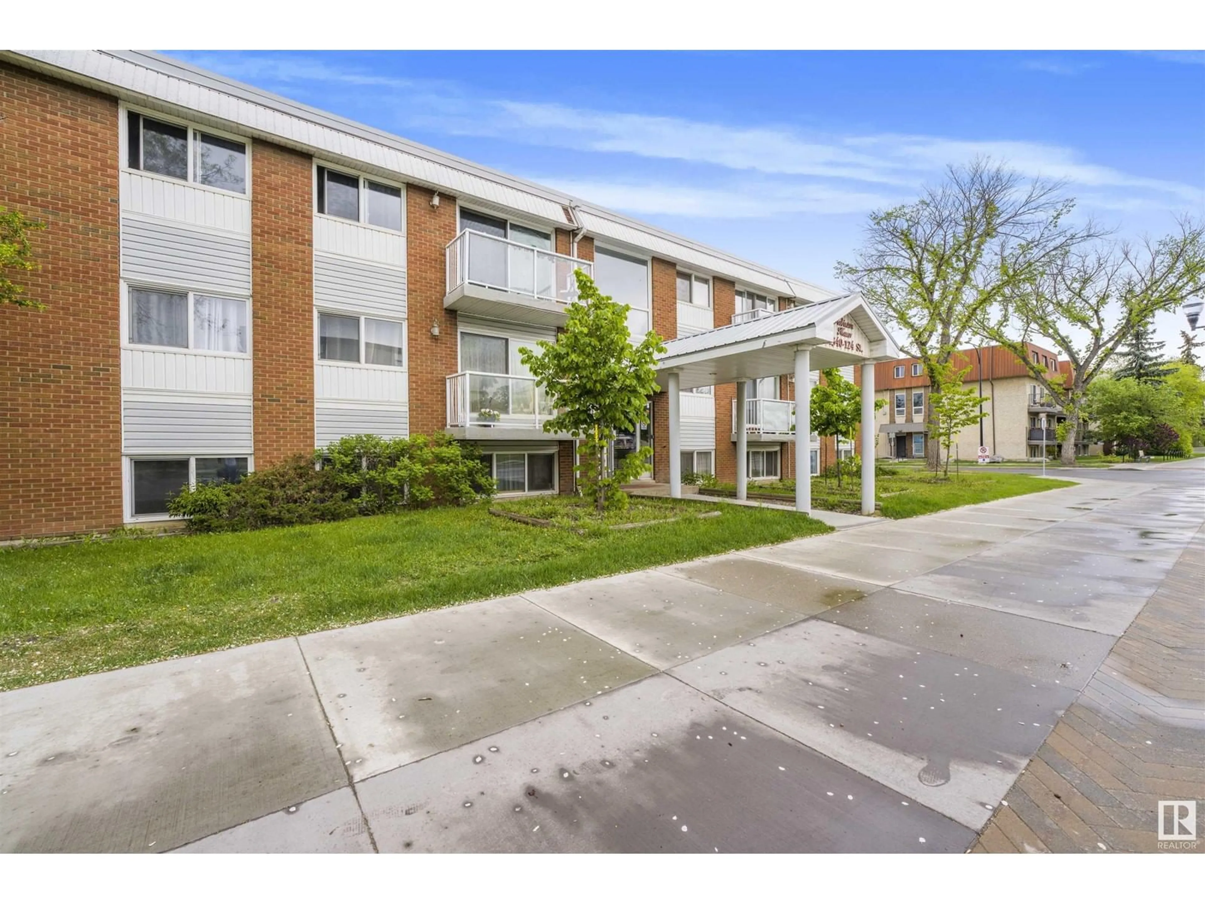 Patio, street for #303 - 11340 124 ST, Edmonton Alberta T5M0K1