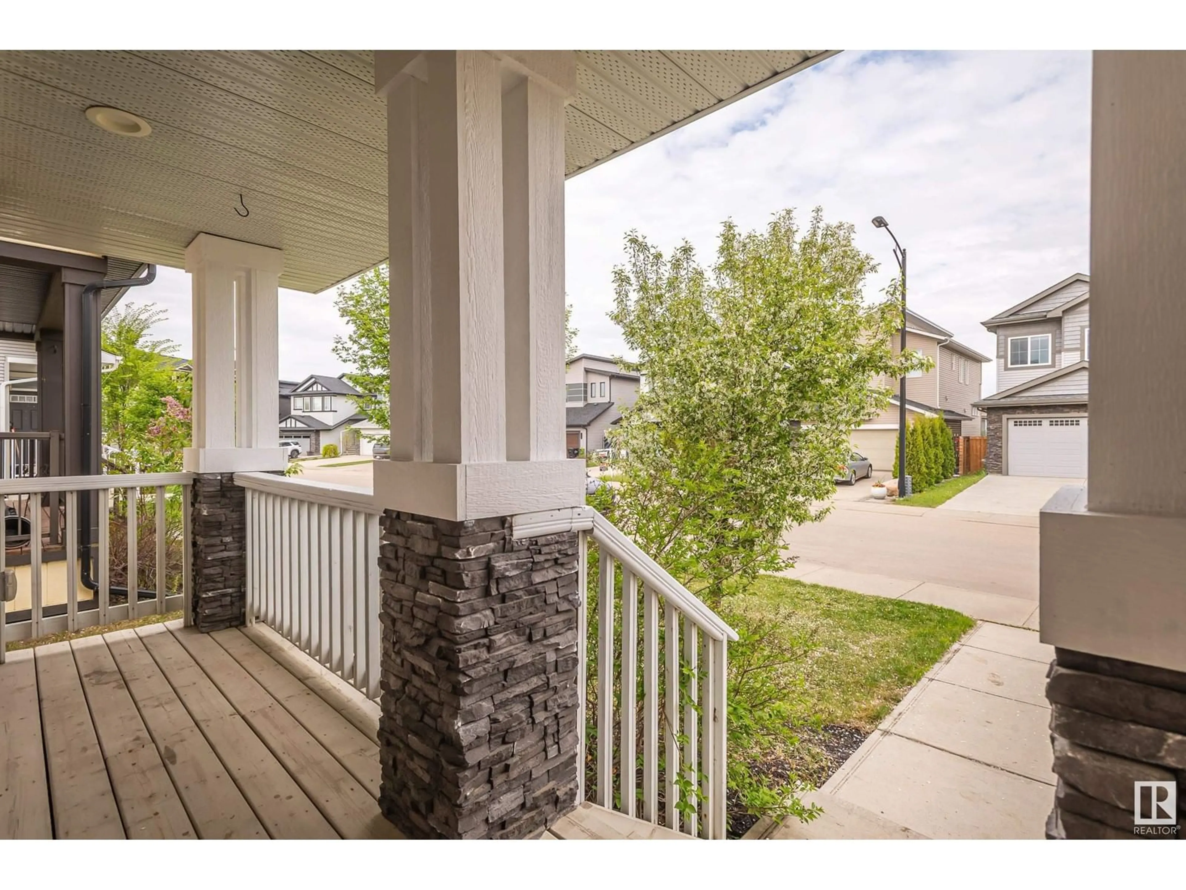 Unknown for 7635 182 AV NW, Edmonton Alberta T5Z0M1