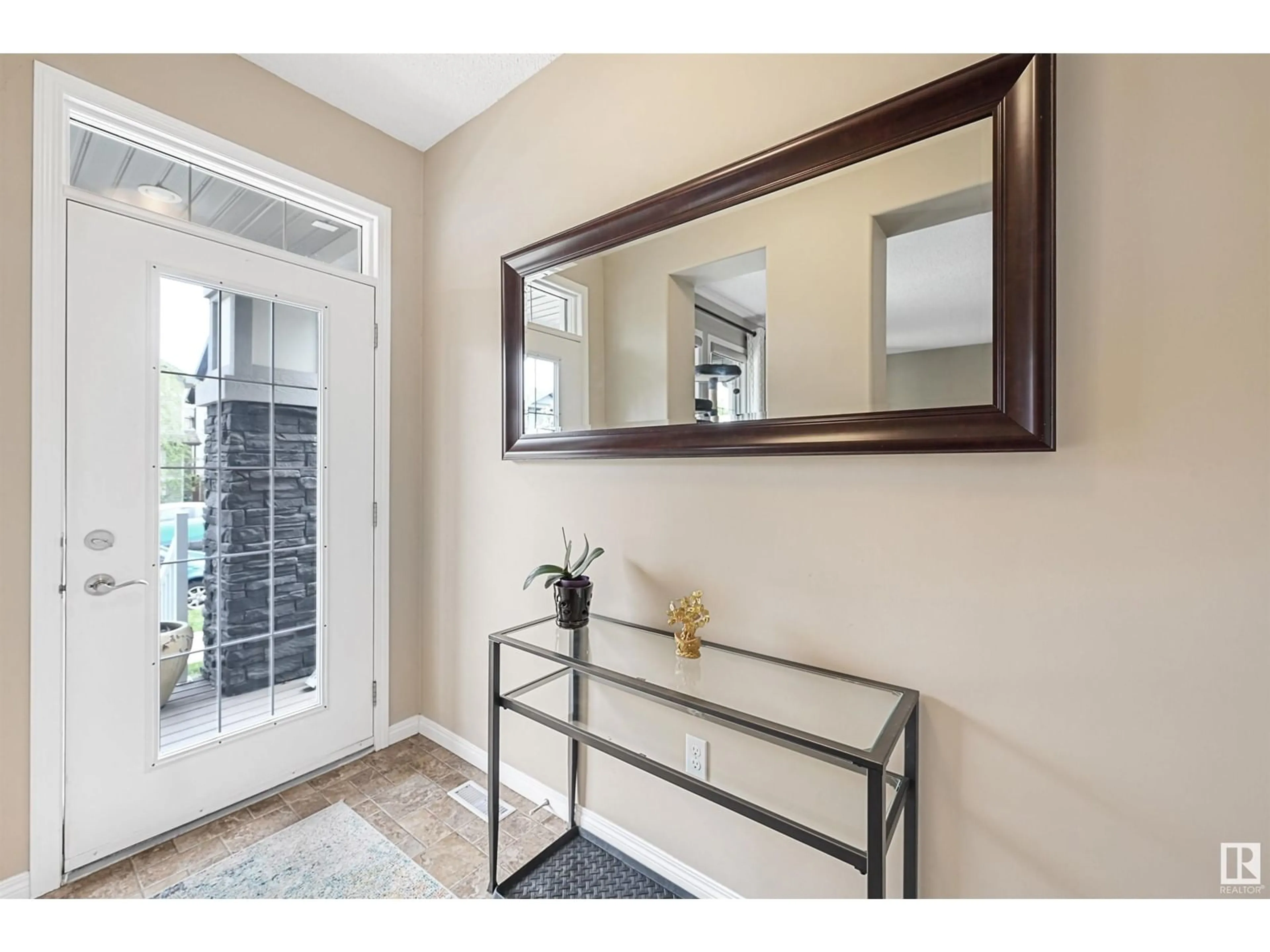 Indoor entryway for LI NW - 617 MCDONOUGH LINK, Edmonton Alberta T5Y0M8