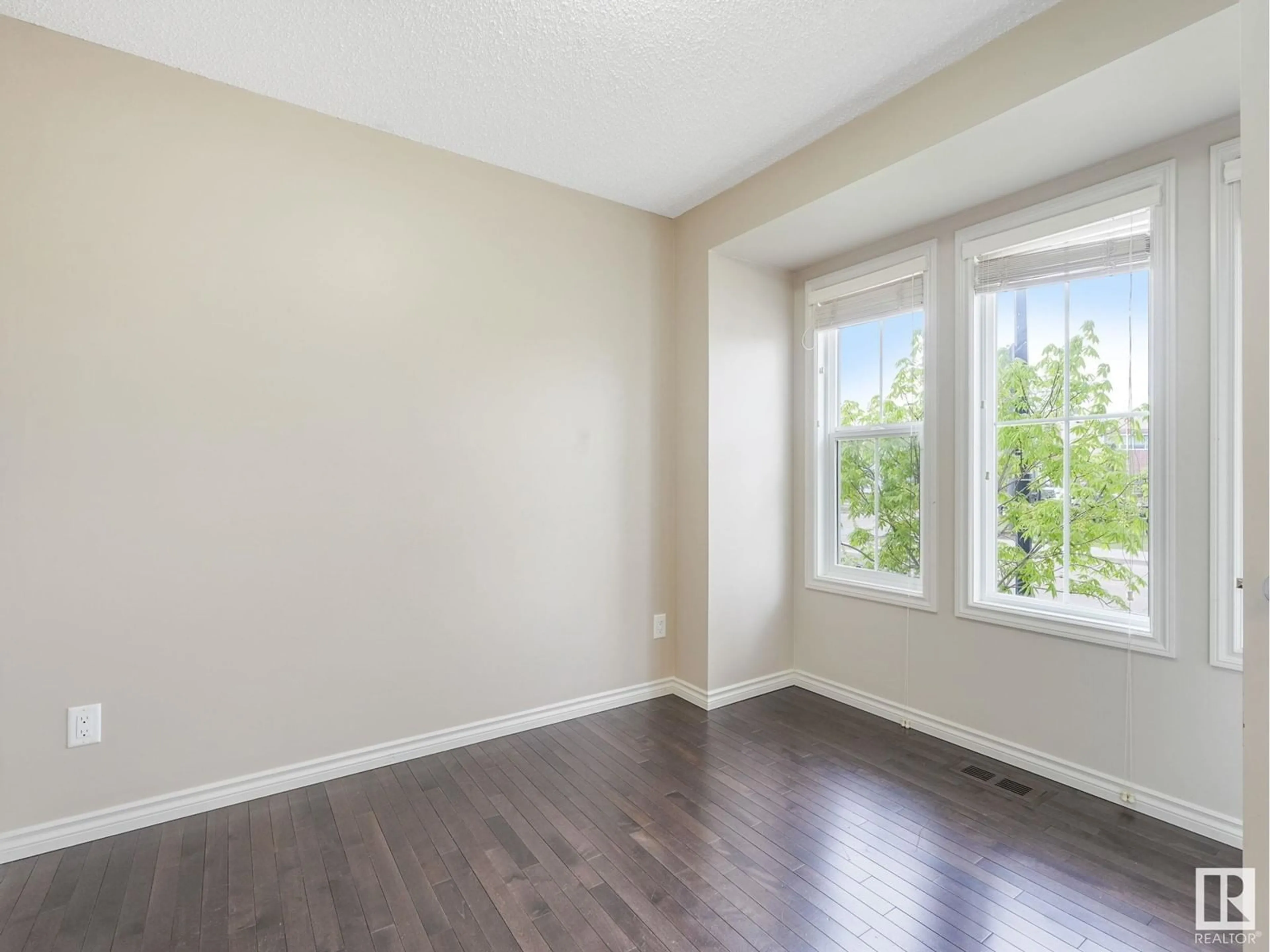 A pic of a room for SW - 451 WATT BV, Edmonton Alberta T6X1P9