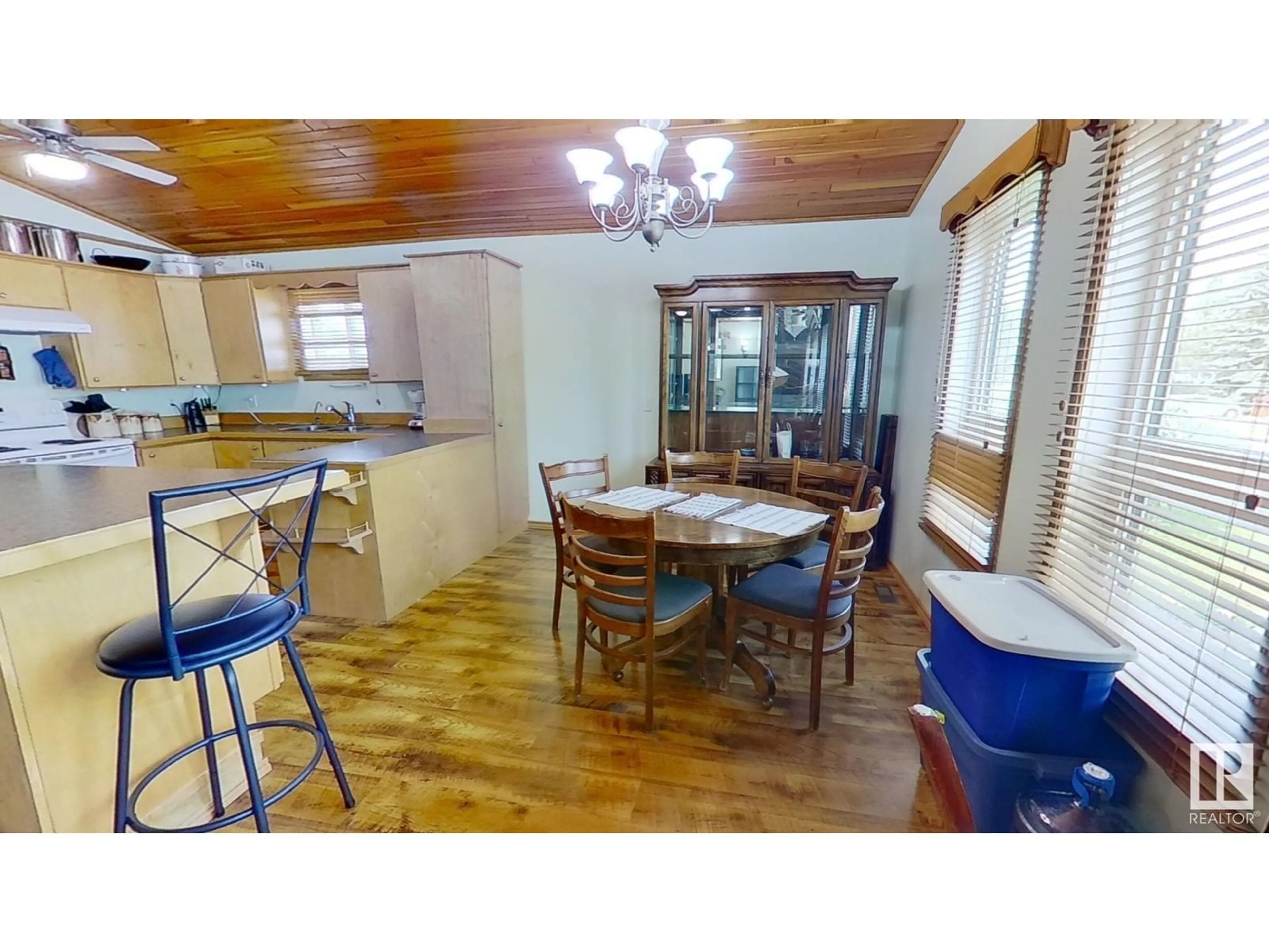 Open concept kitchen, unknown for 4815 51 AV, Breton Alberta T0C0P0