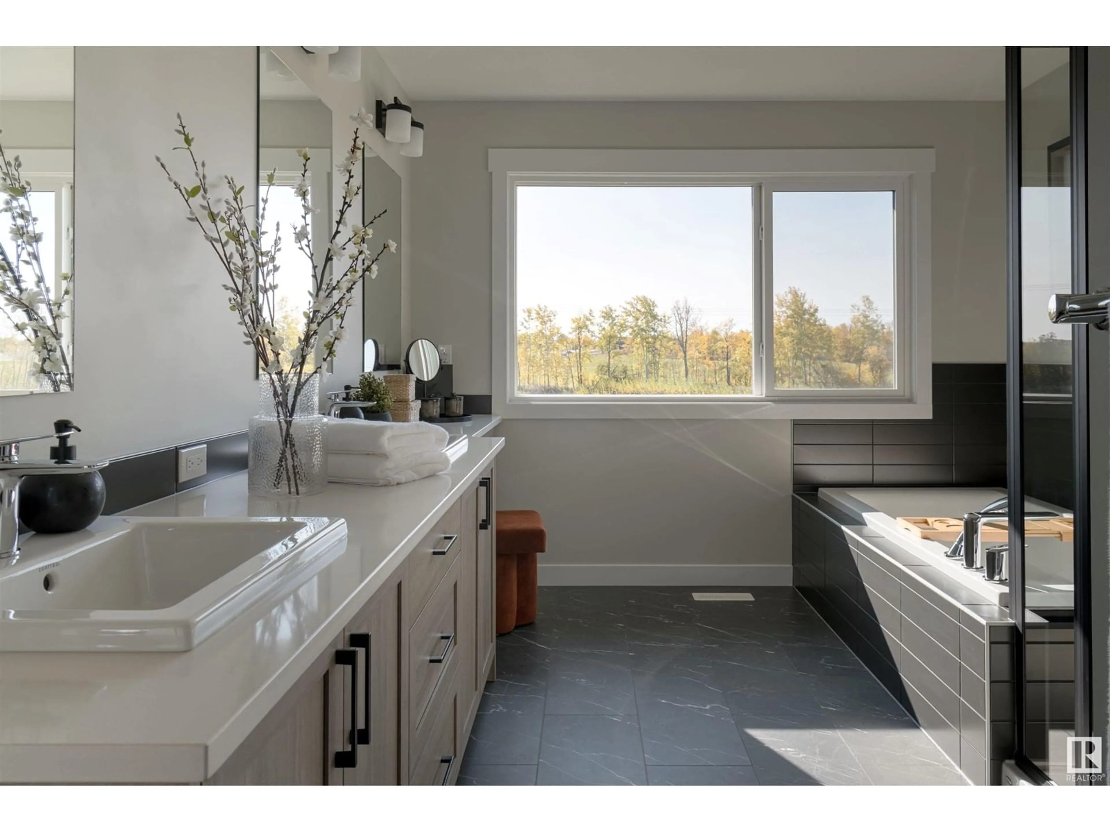 Contemporary bathroom, ceramic/tile floor for 2346 EGRET WY, Edmonton Alberta T6M3G8