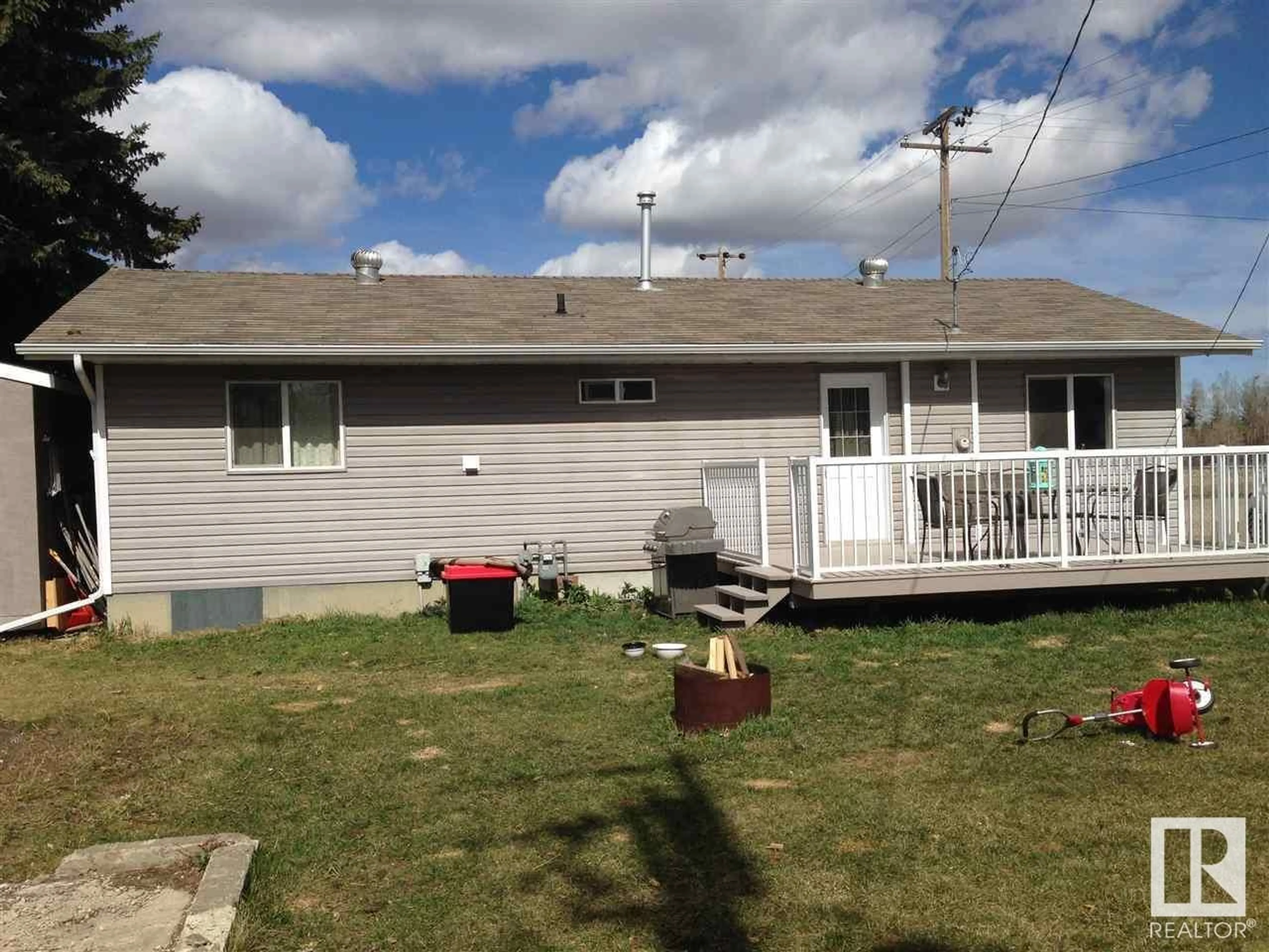 Home with vinyl exterior material, street for 4801 50 AVE, Thorsby Alberta T0C2P0