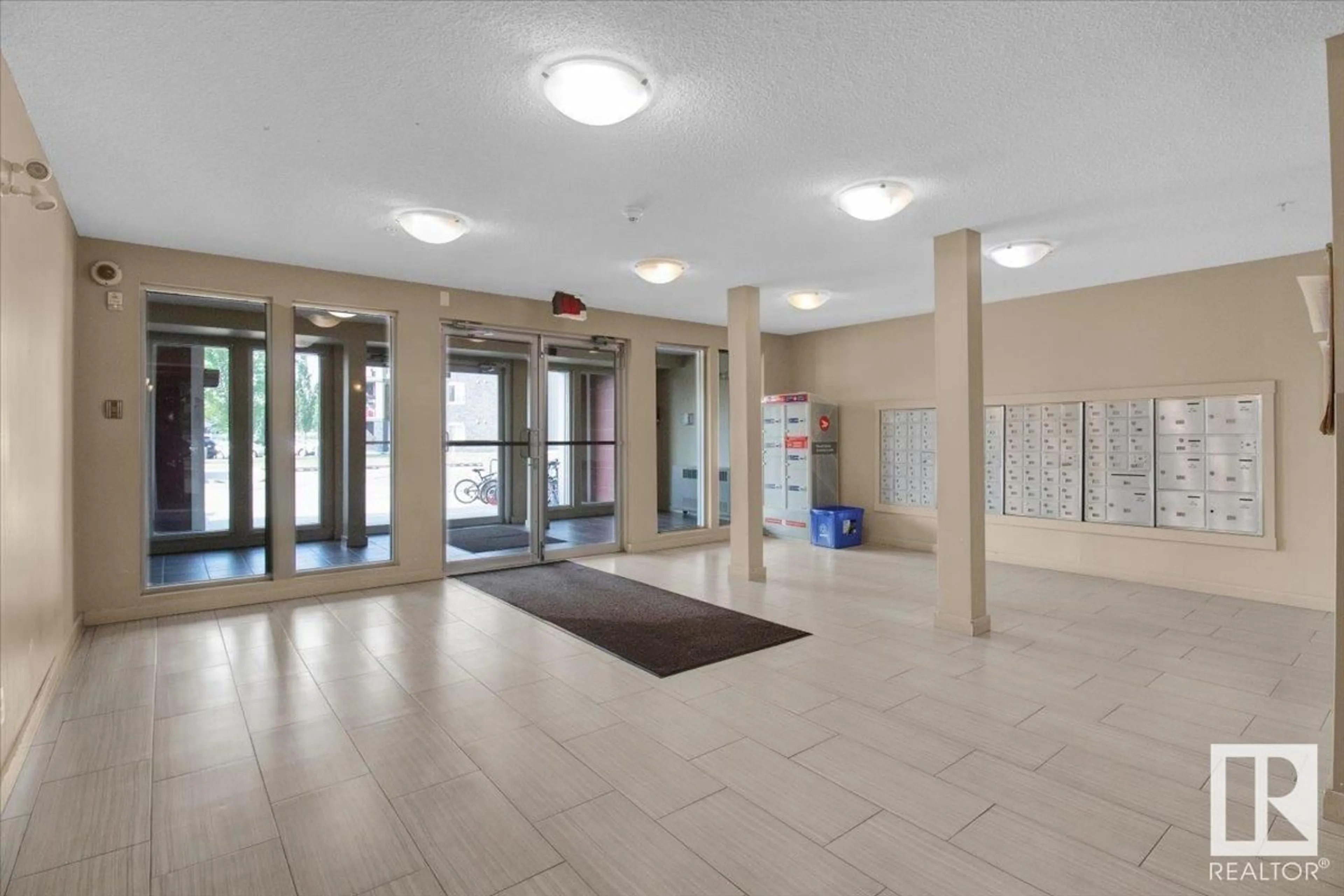 Indoor foyer for #101 - 107 WATT CM, Edmonton Alberta T6X2C6