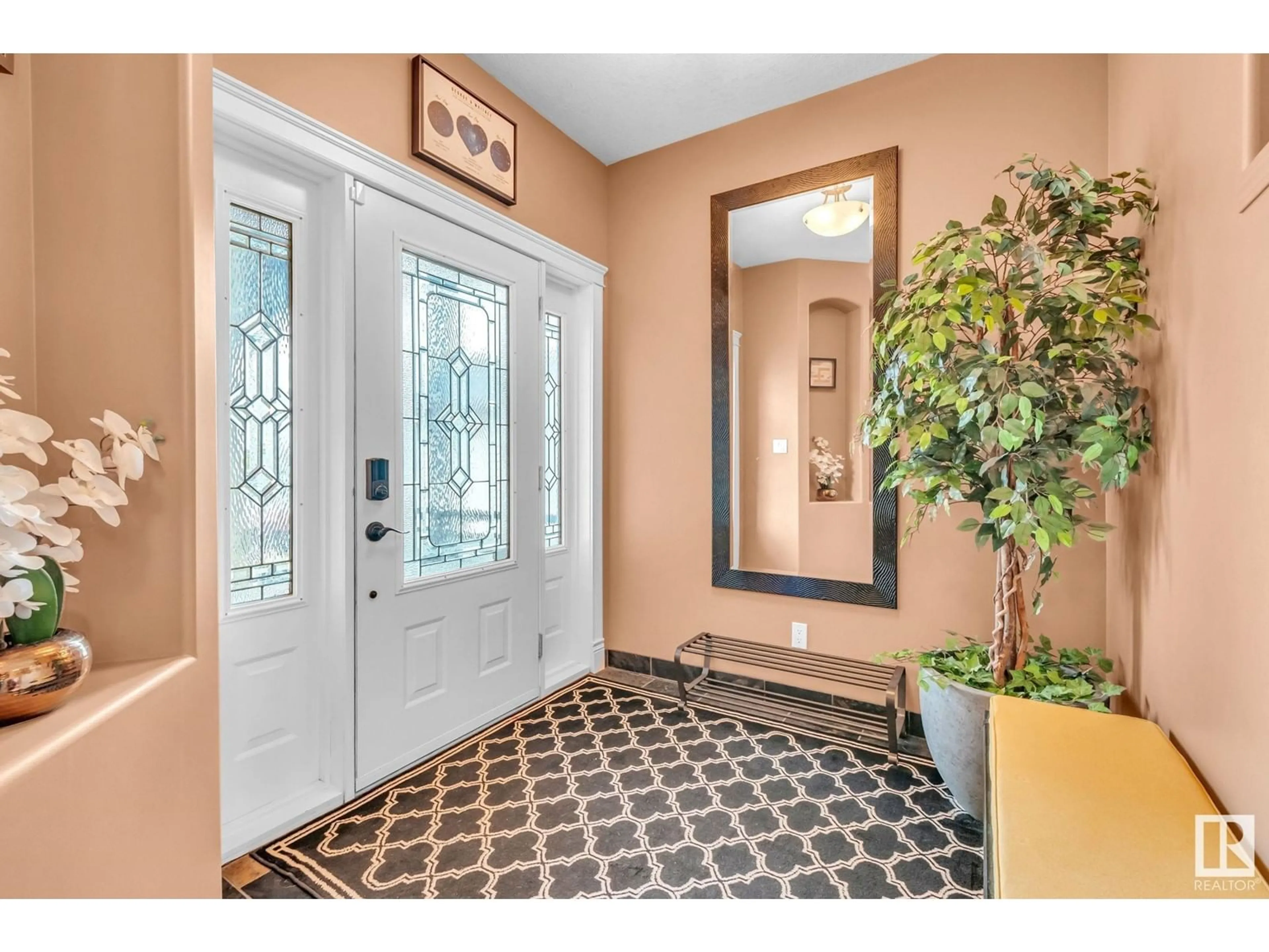 Indoor entryway for 8069 166A AV, Edmonton Alberta T5Z3W1