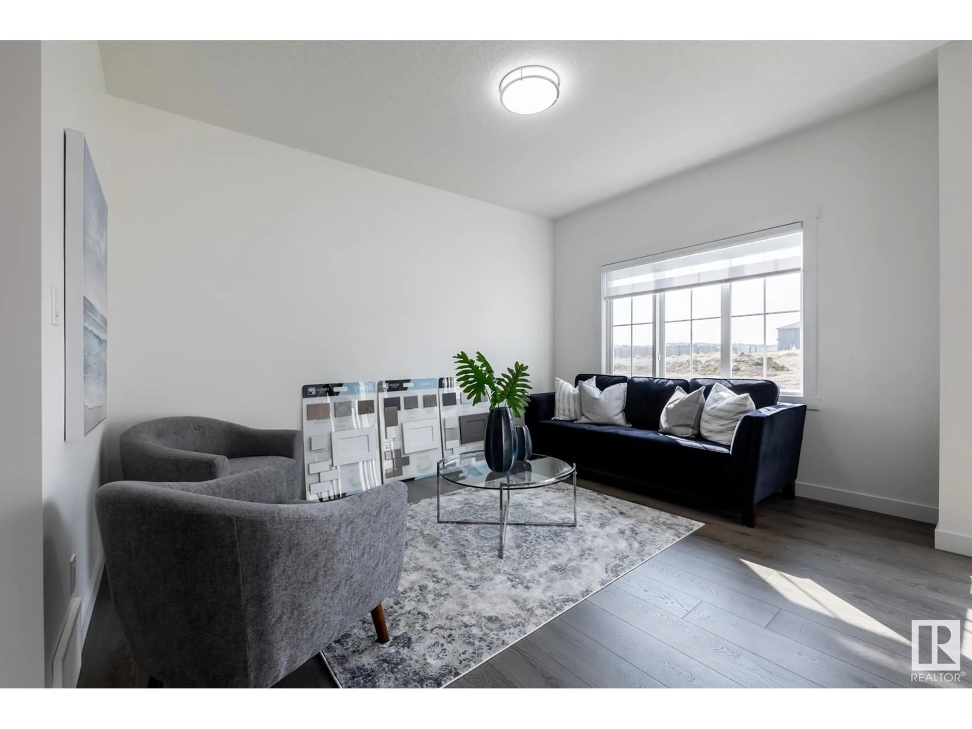 Living room with furniture, unknown for 4707 HAWTHORN LN, Edmonton Alberta T6X3C5