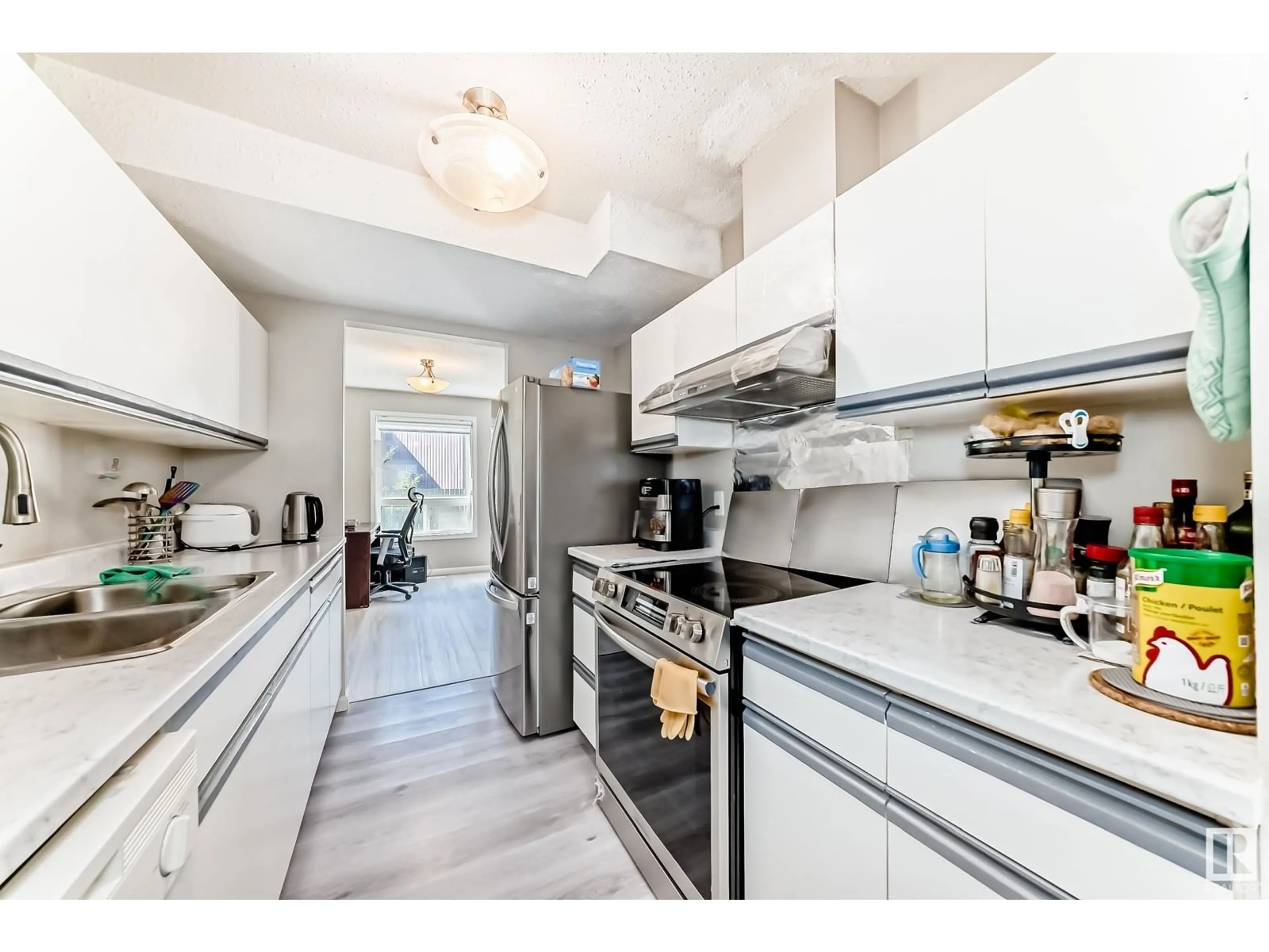 Open concept kitchen, unknown for 642 SADDLEBACK RD, Edmonton Alberta T6J4Z3