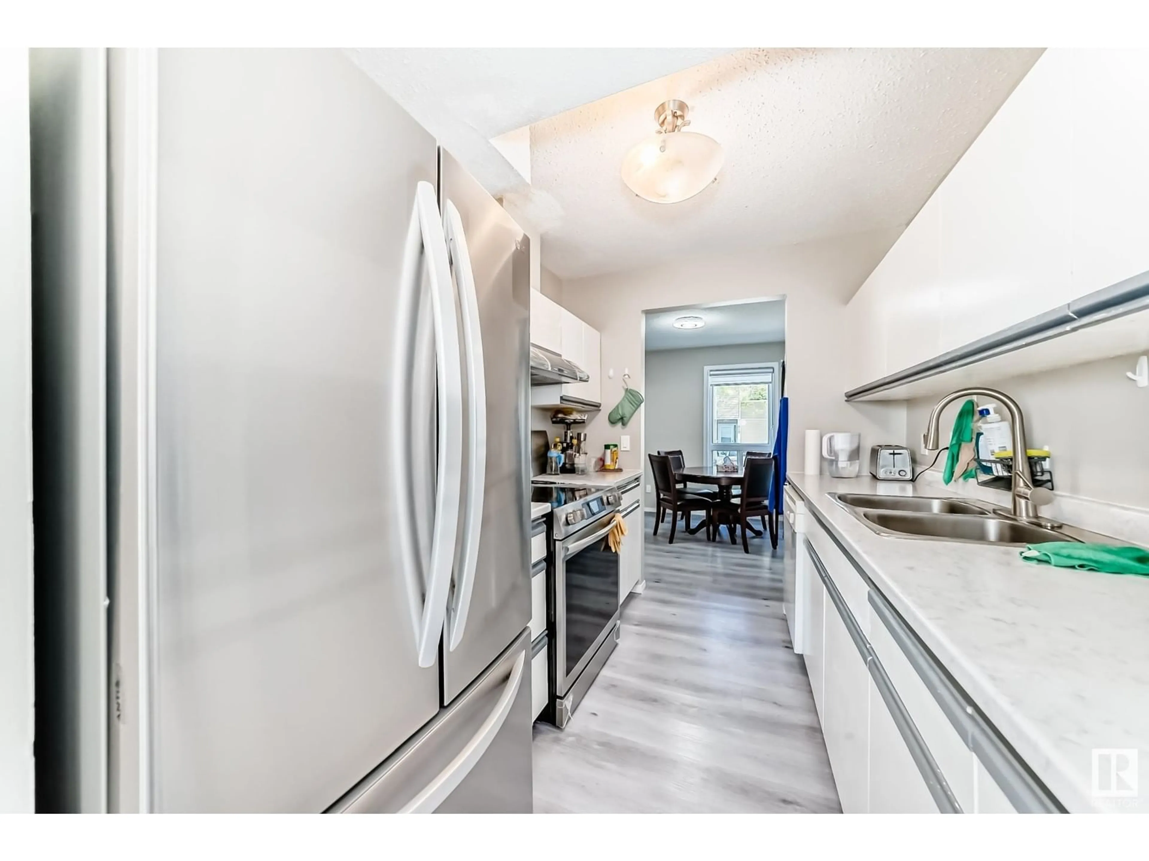 Open concept kitchen, unknown for 642 SADDLEBACK RD, Edmonton Alberta T6J4Z3