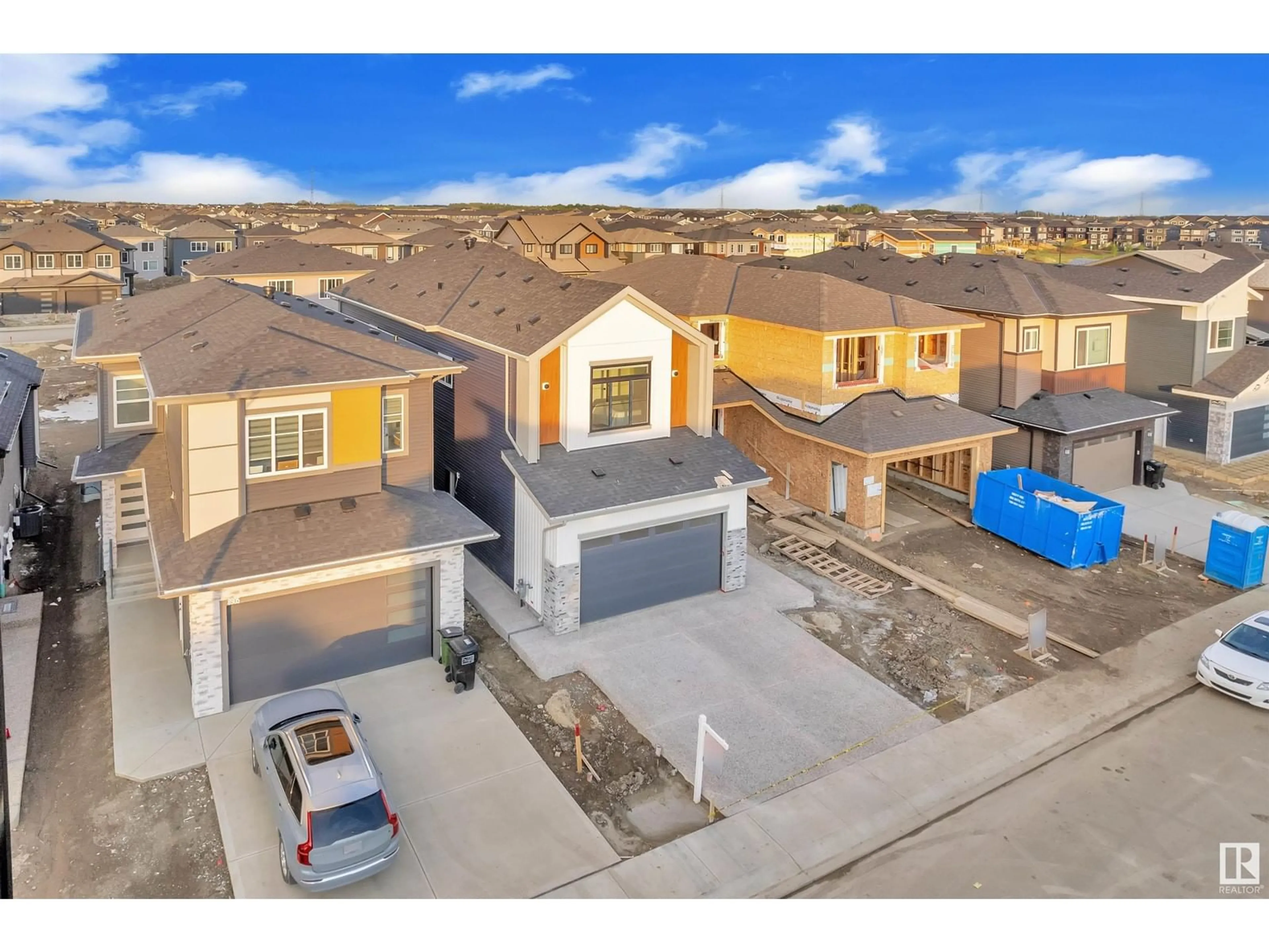 A pic from outside/outdoor area/front of a property/back of a property/a pic from drone, street for SW SW - 8907 MAYDAY WY, Edmonton Alberta T6X3E6