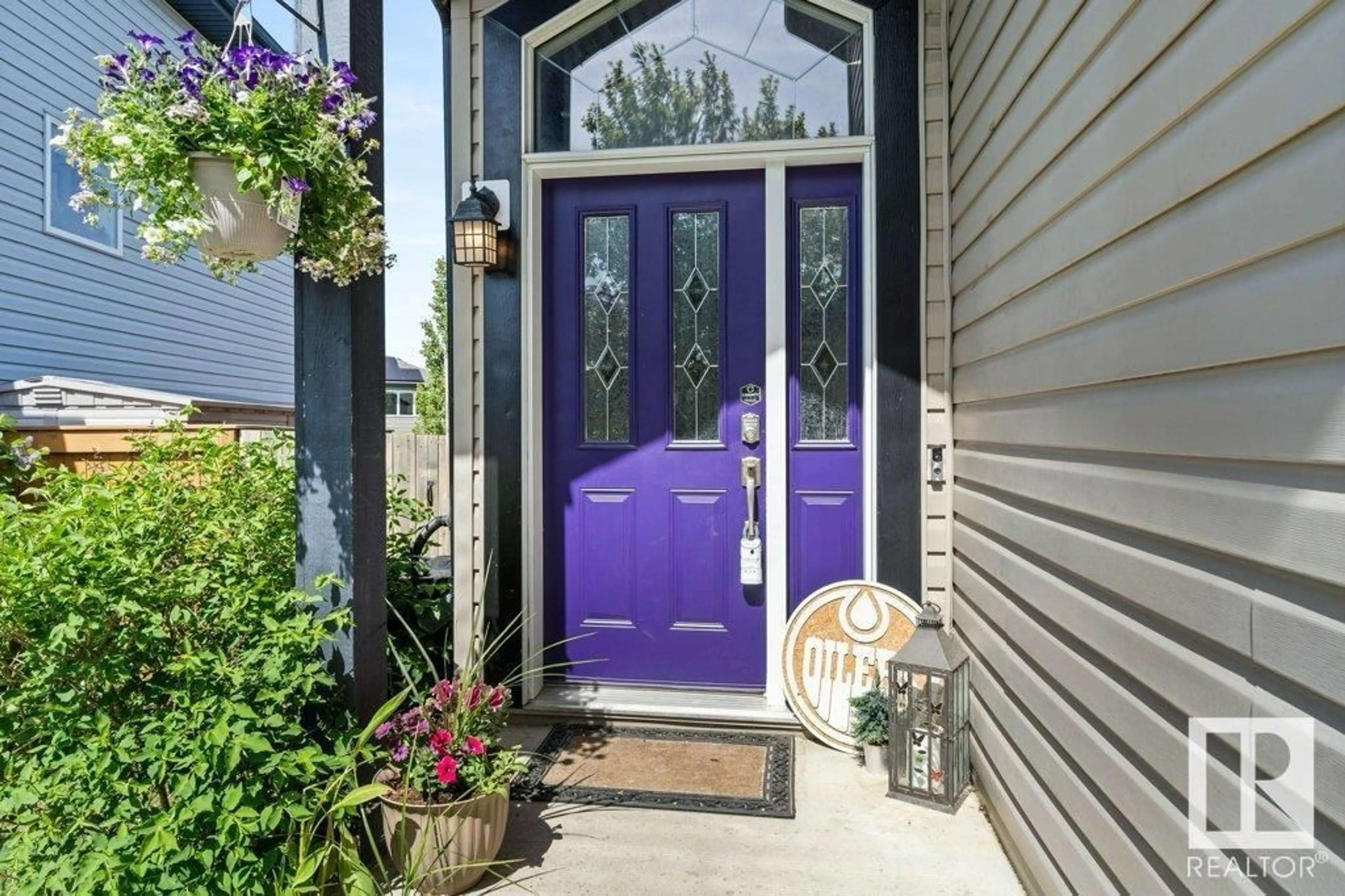 Indoor entryway for 11 HANEY LD, Spruce Grove Alberta T7X0A2