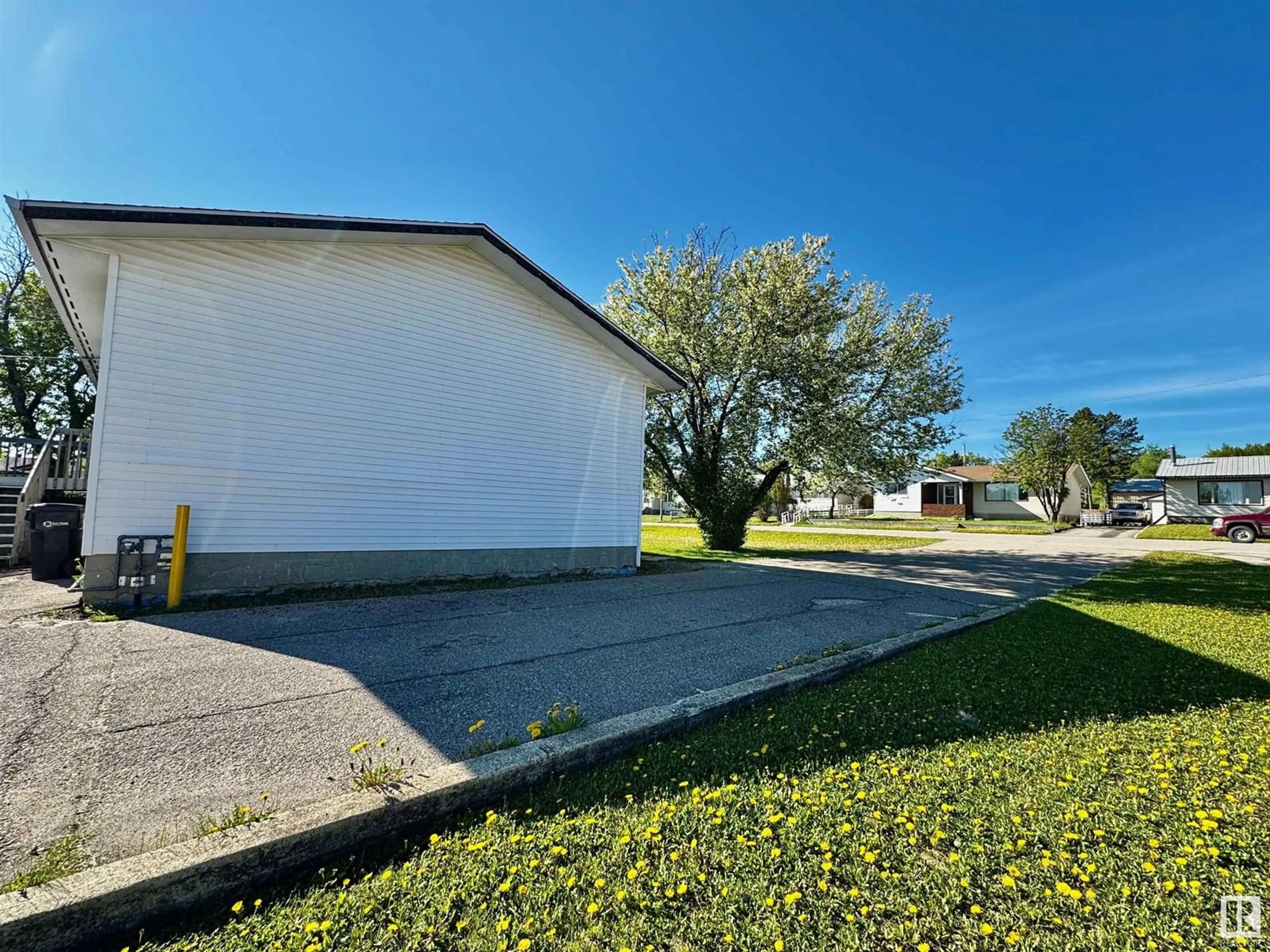 A pic from outside/outdoor area/front of a property/back of a property/a pic from drone, street for 4824 55 AVE, Drayton Valley Alberta T7A1A5