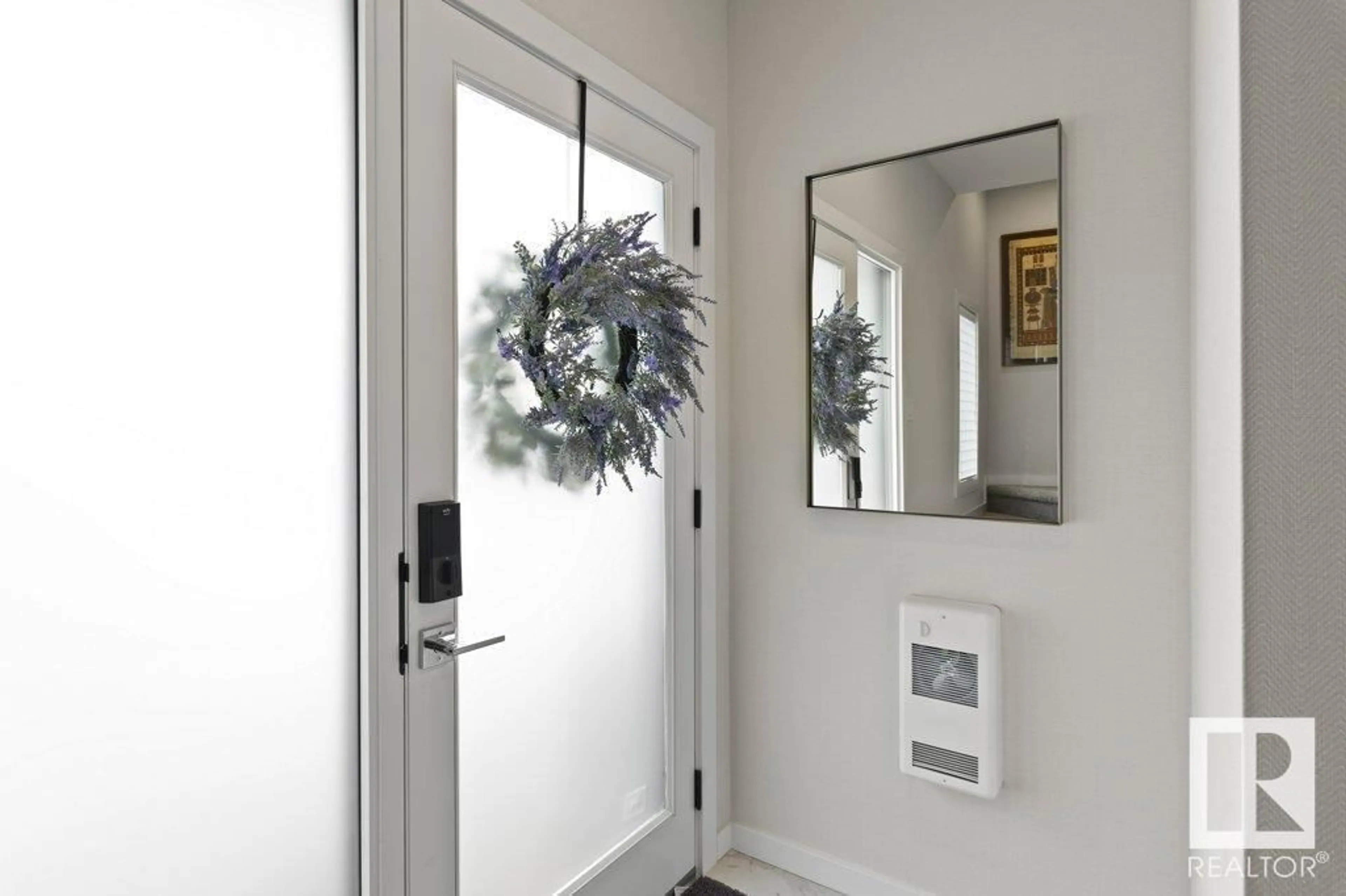 Indoor entryway for 5 - 58 RONDEAU DR, St. Albert Alberta T8N7X8