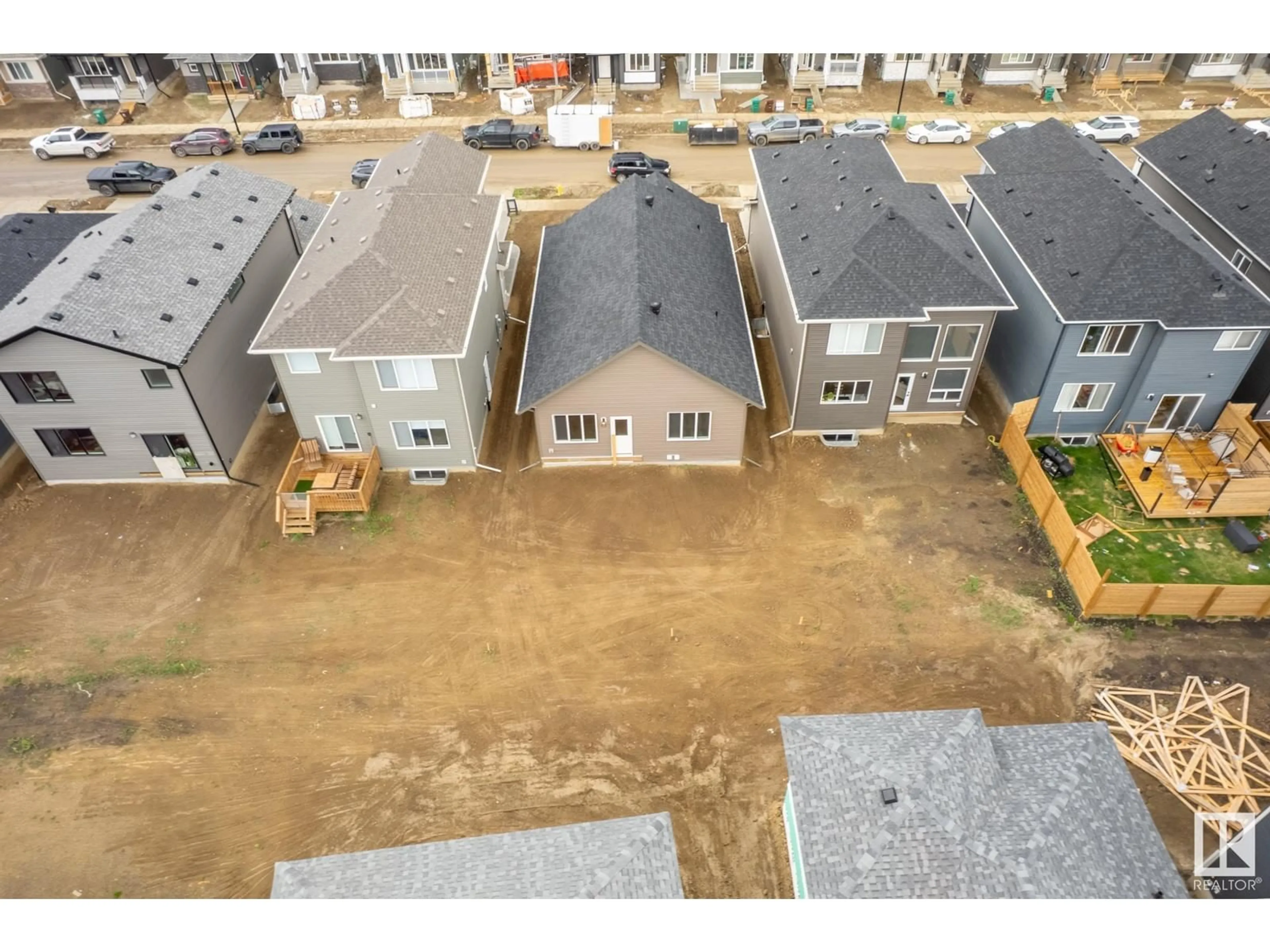 A pic from outside/outdoor area/front of a property/back of a property/a pic from drone, street for 9 RESPLENDENT WY, St. Albert Alberta T8N8B2