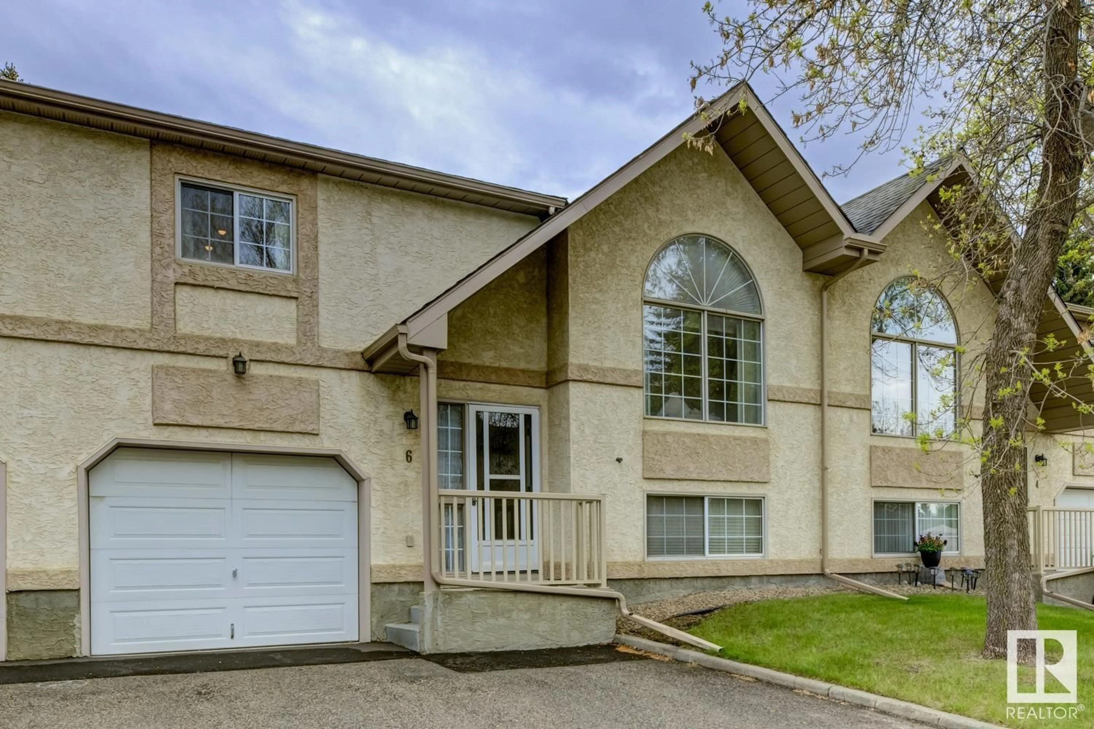 Home with vinyl exterior material, street for #6 - 53 ERIN RIDGE DR, St. Albert Alberta T8N6A3