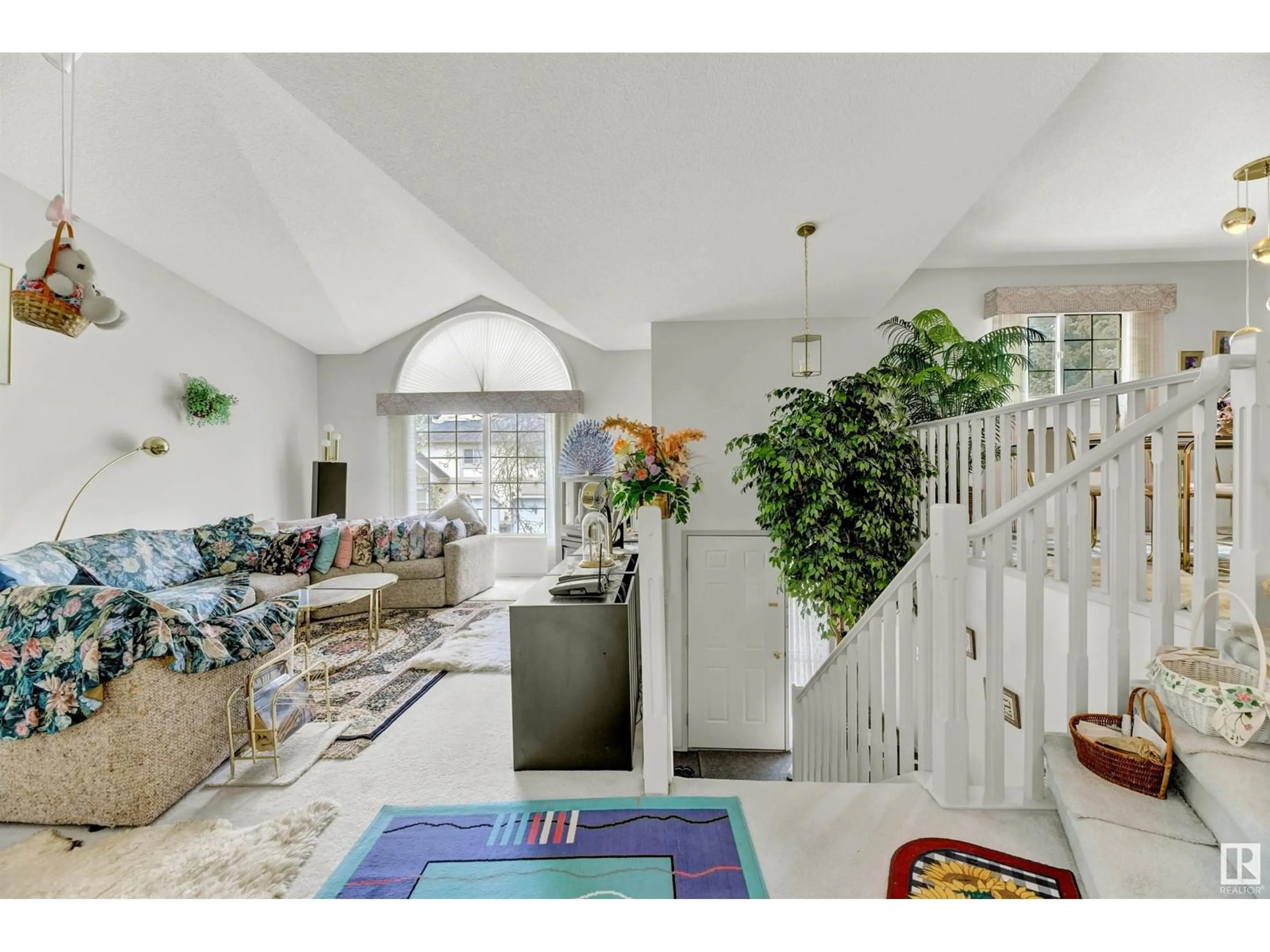 Indoor foyer for #6 - 53 ERIN RIDGE DR, St. Albert Alberta T8N6A3