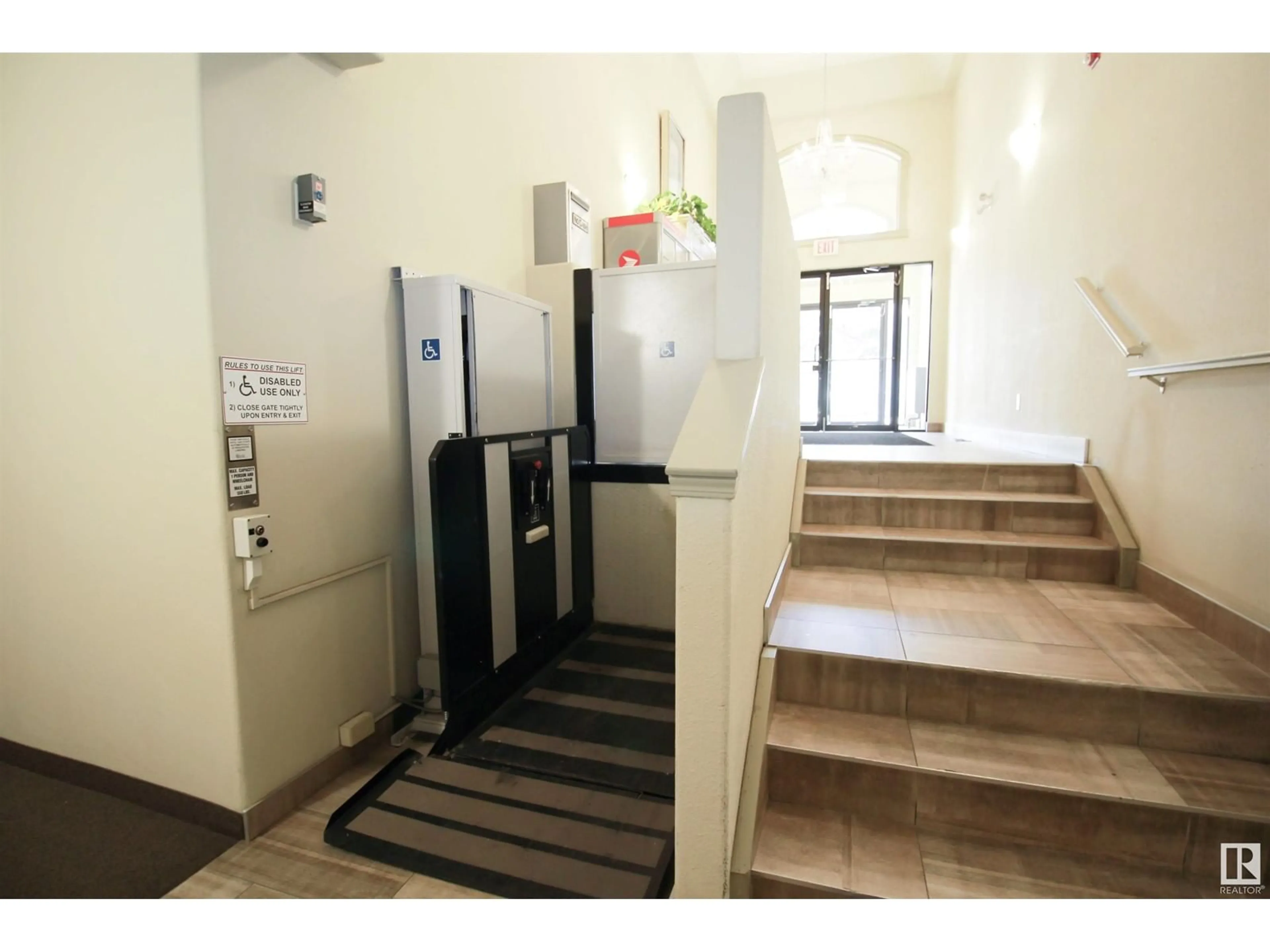 Indoor foyer for 301 - 9945 167 ST, Edmonton Alberta T5P0K5