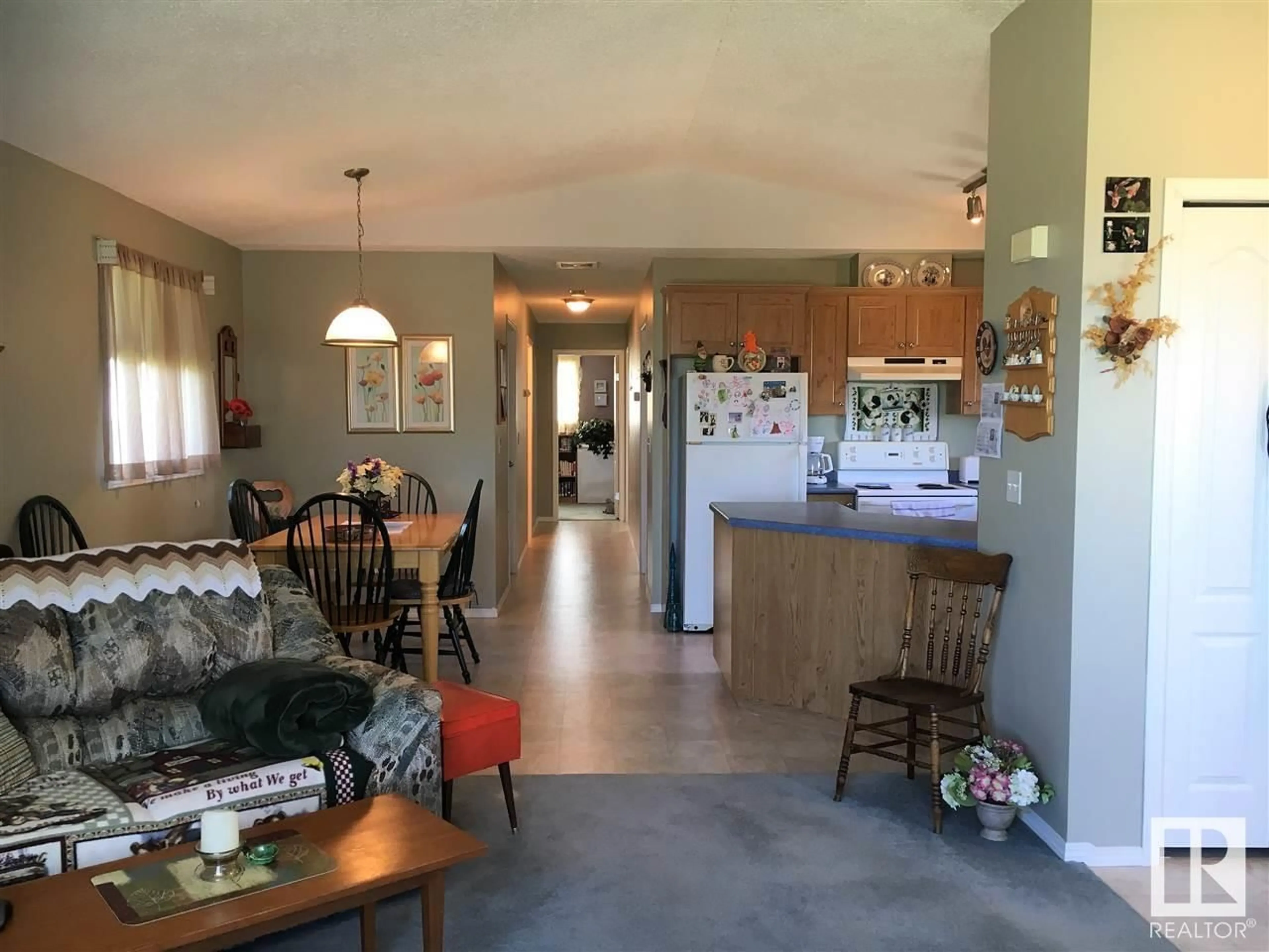 Open concept kitchen, unknown for 8 WOODCROFT PL, Warburg Alberta T0C2T0