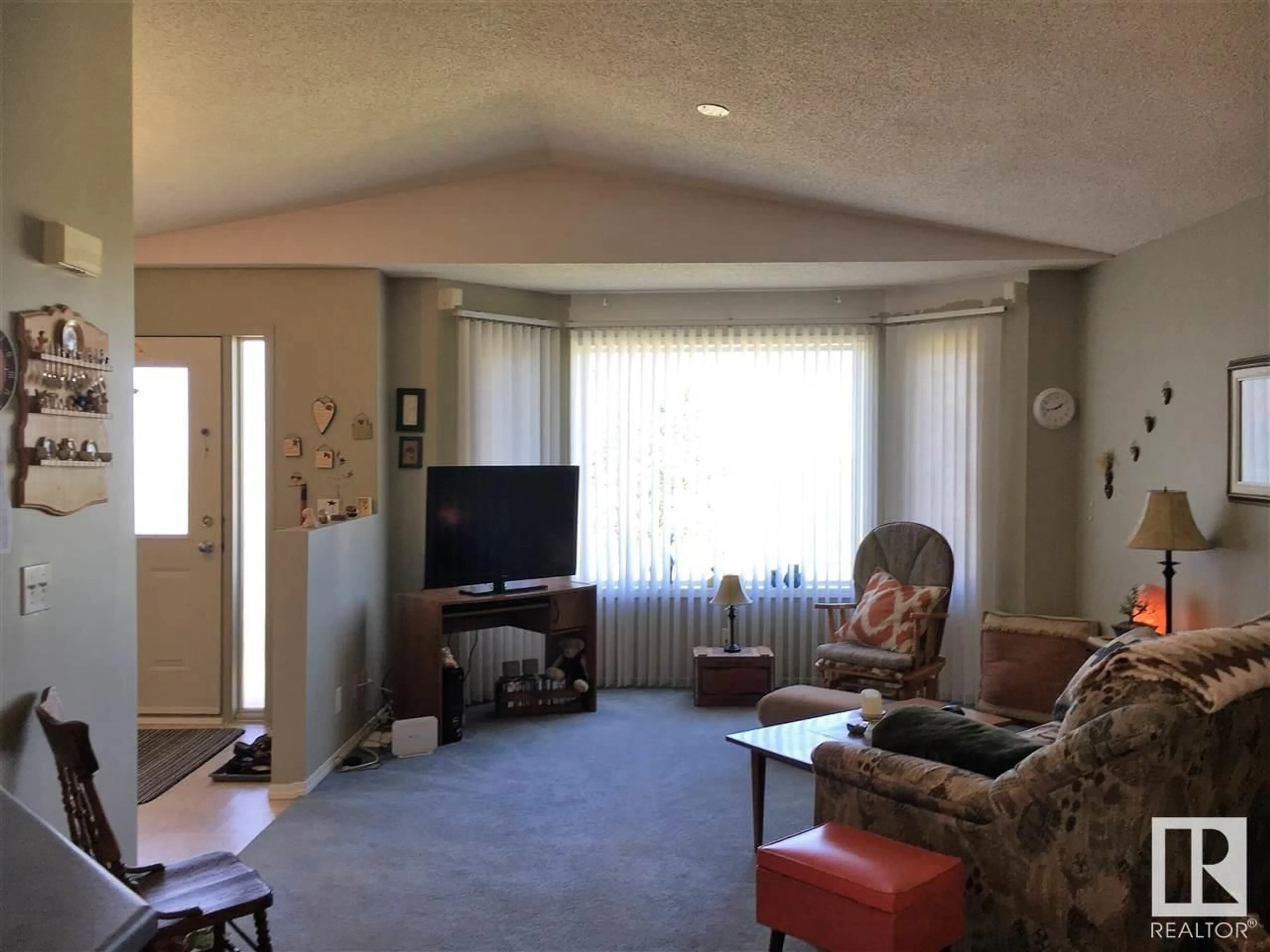 A pic of a room for 8 WOODCROFT PL, Warburg Alberta T0C2T0