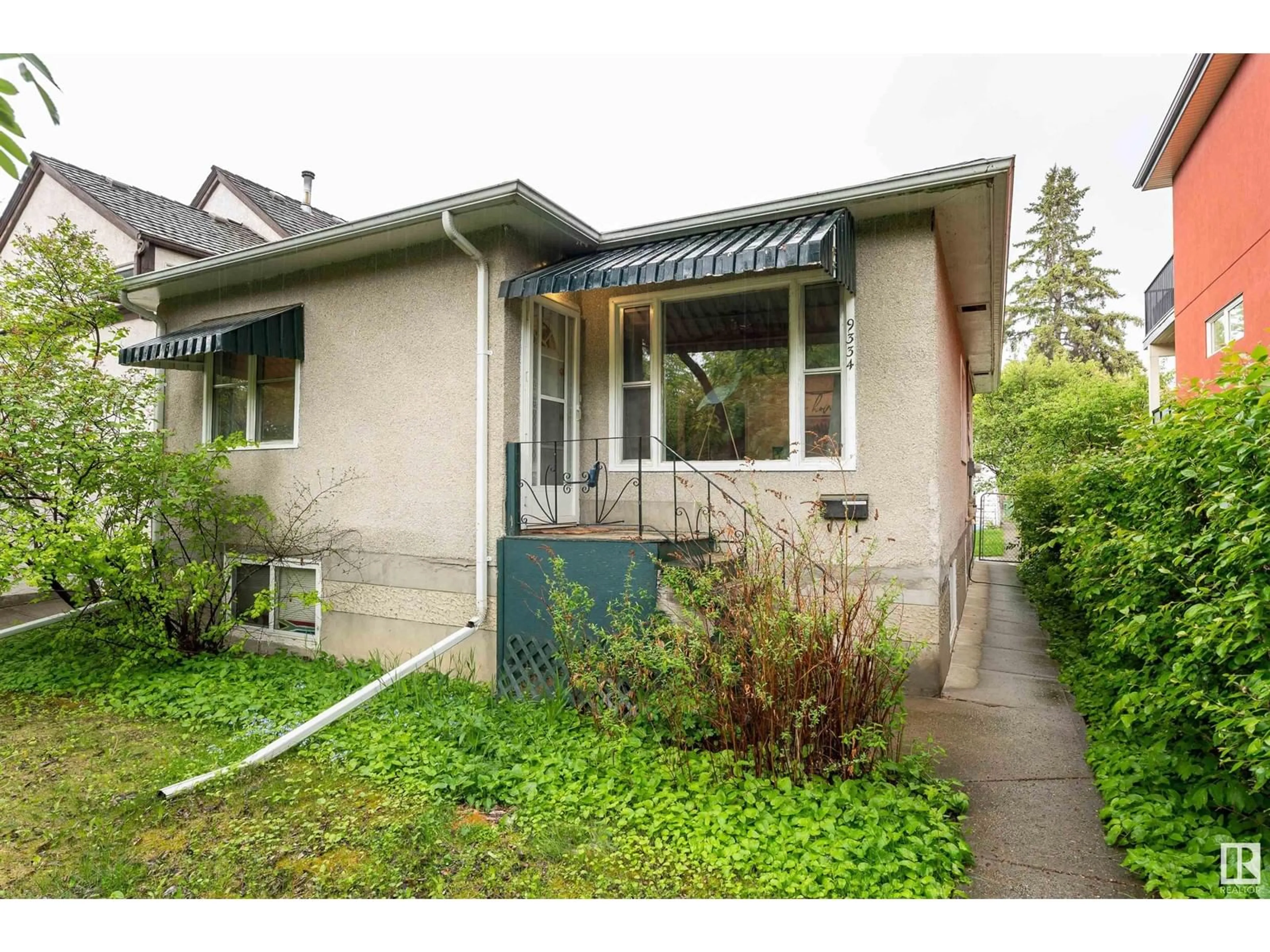 Unknown for NW - 9334 83 AV, Edmonton Alberta T6C1B8