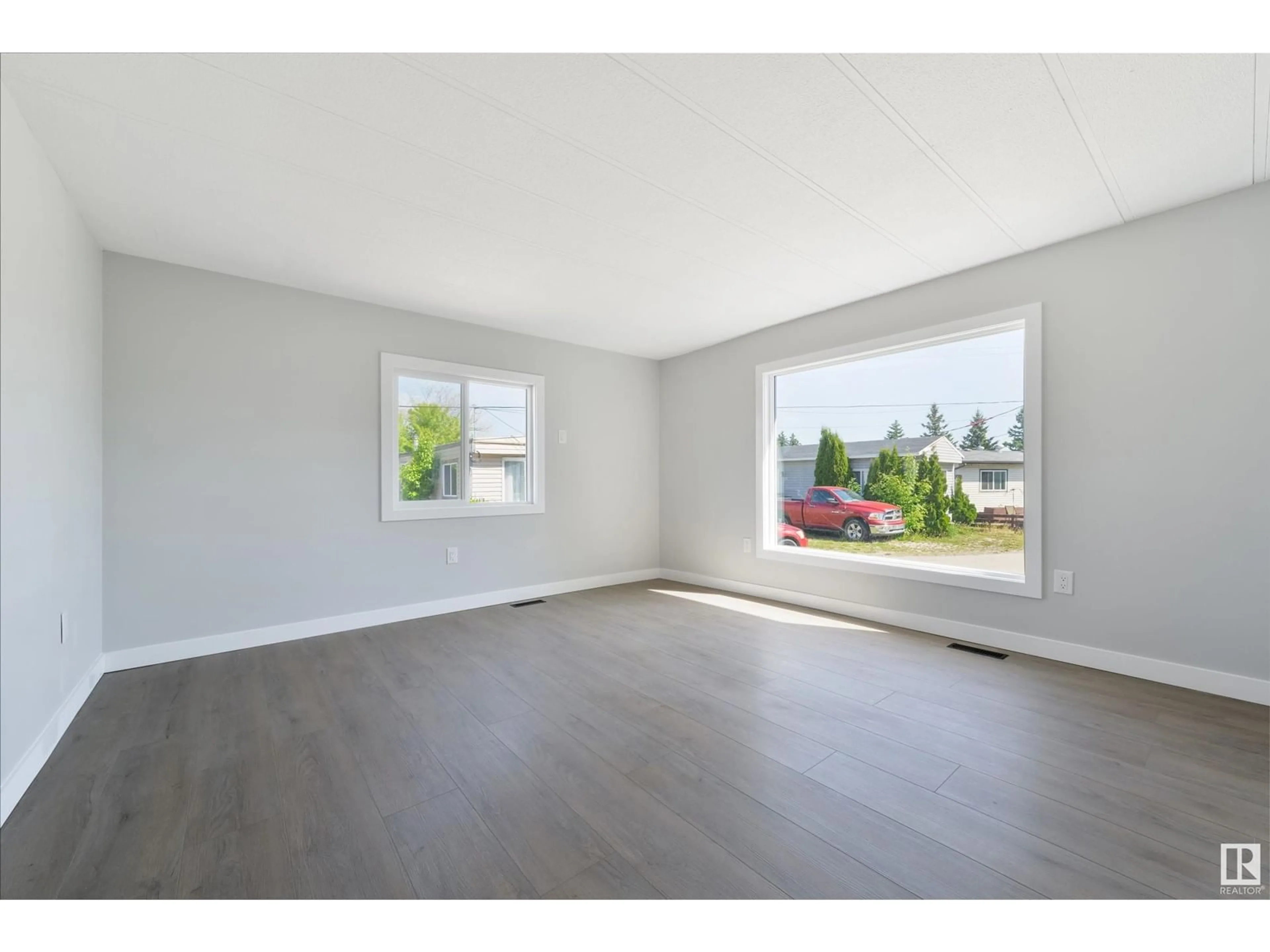A pic of a room for #100 - 305 CALAHOO RD, Spruce Grove Alberta T7X3K6