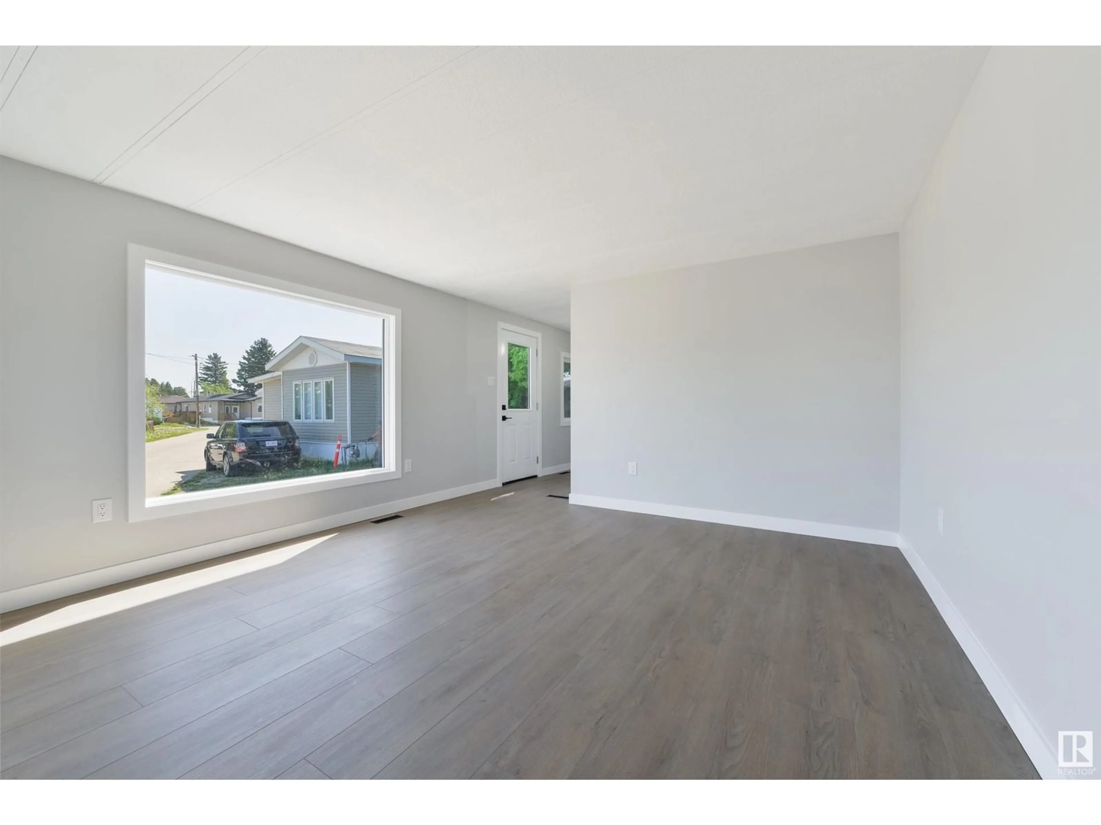 A pic of a room for #100 - 305 CALAHOO RD, Spruce Grove Alberta T7X3K6