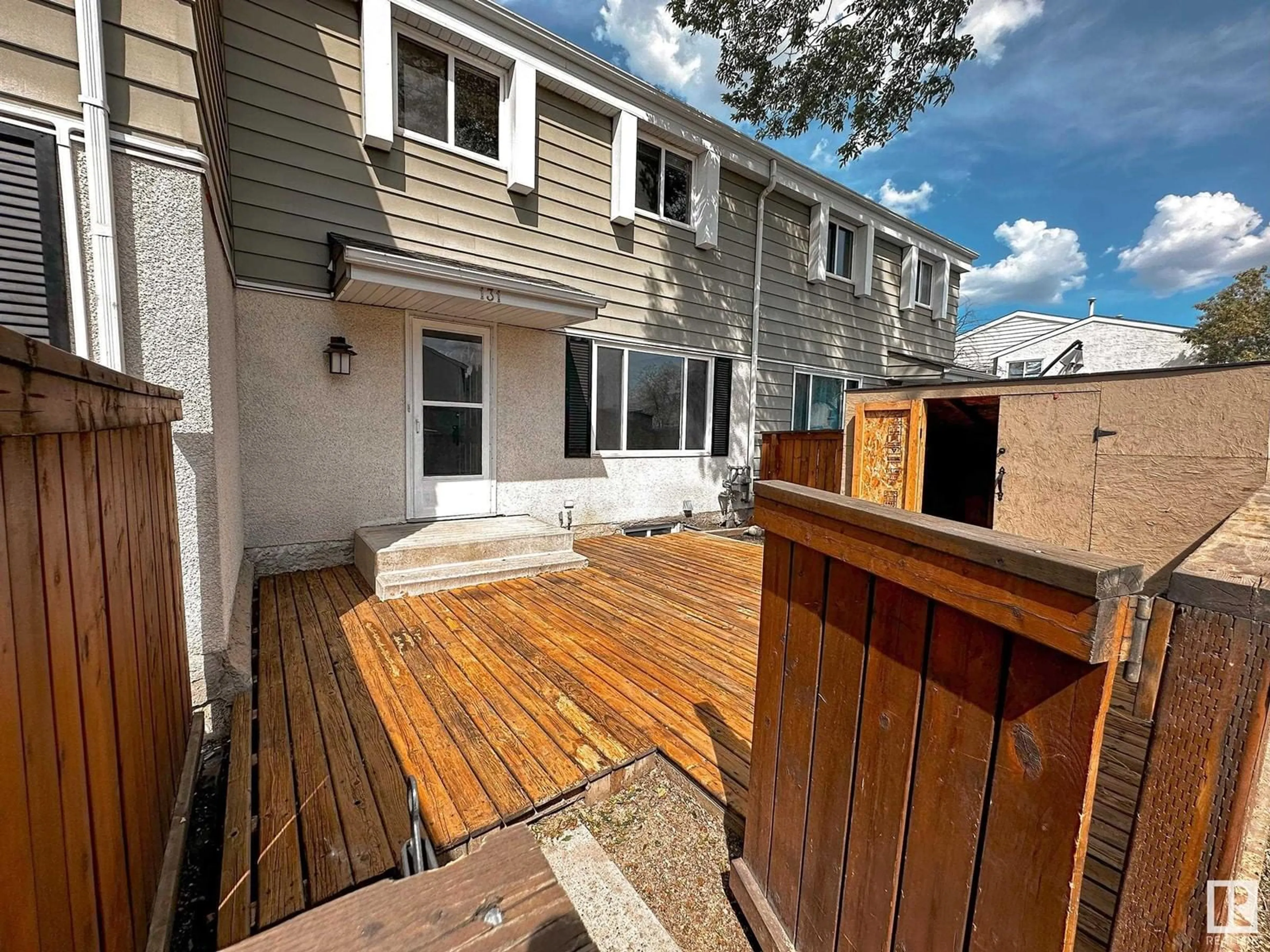 Patio, street for 131 PRIMROSE GARDENS GD, Edmonton Alberta T5T0R1