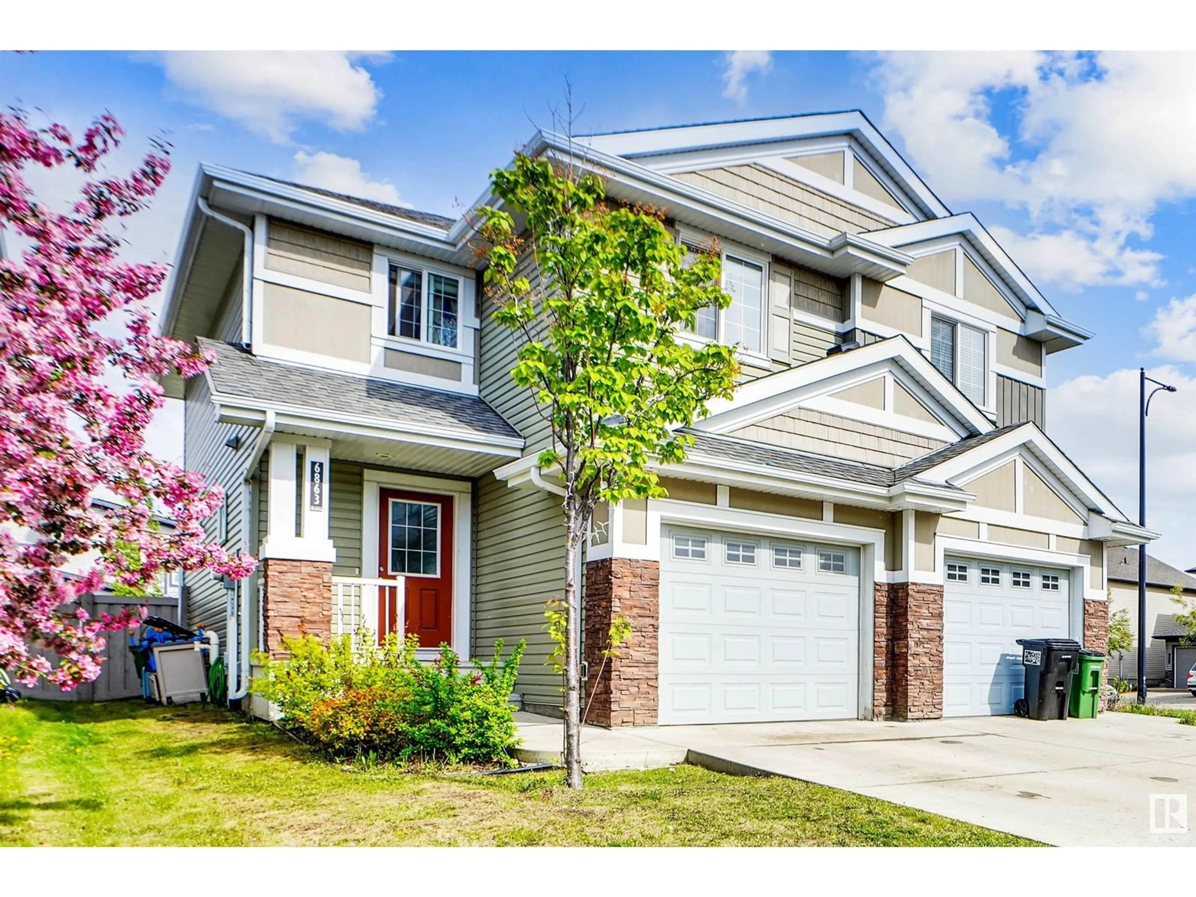 Home with vinyl exterior material, street for 6863 CARDINAL LINK LI, Edmonton Alberta T6W1Z1