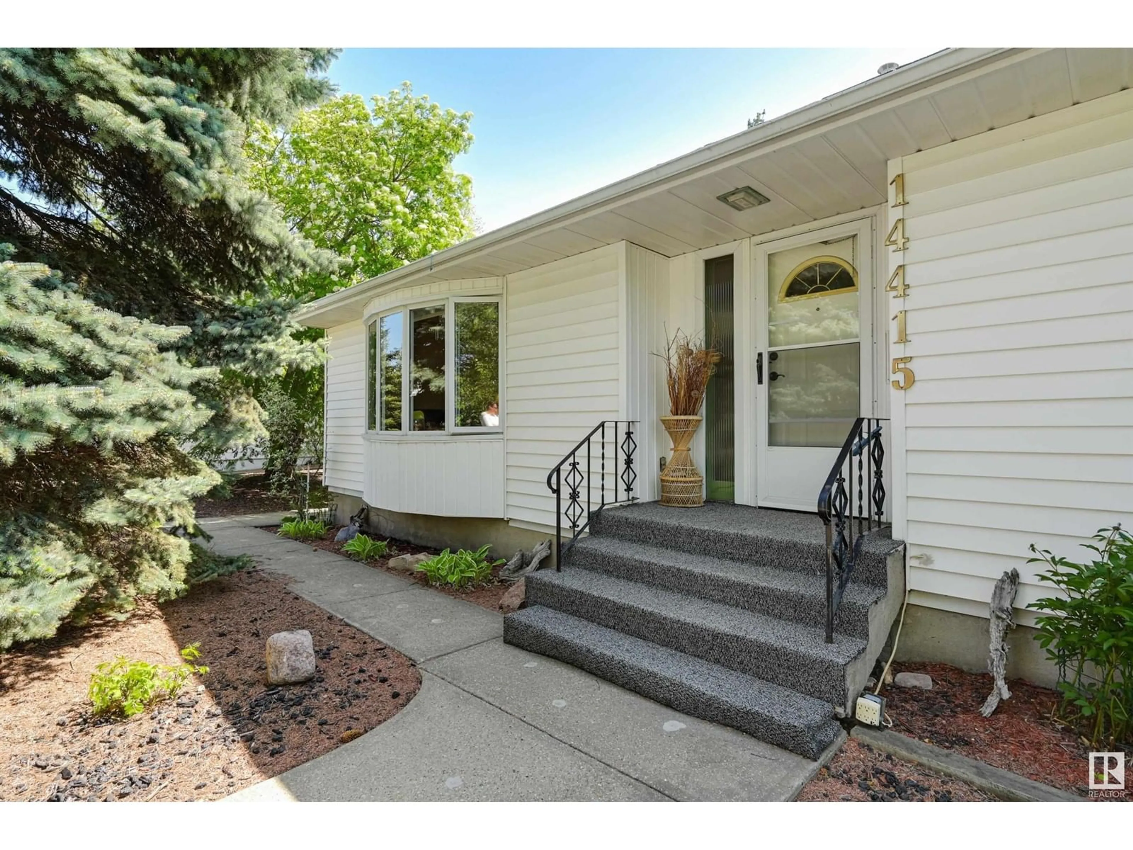 Unknown for NW - 14415 96 AV, Edmonton Alberta T5N0C6