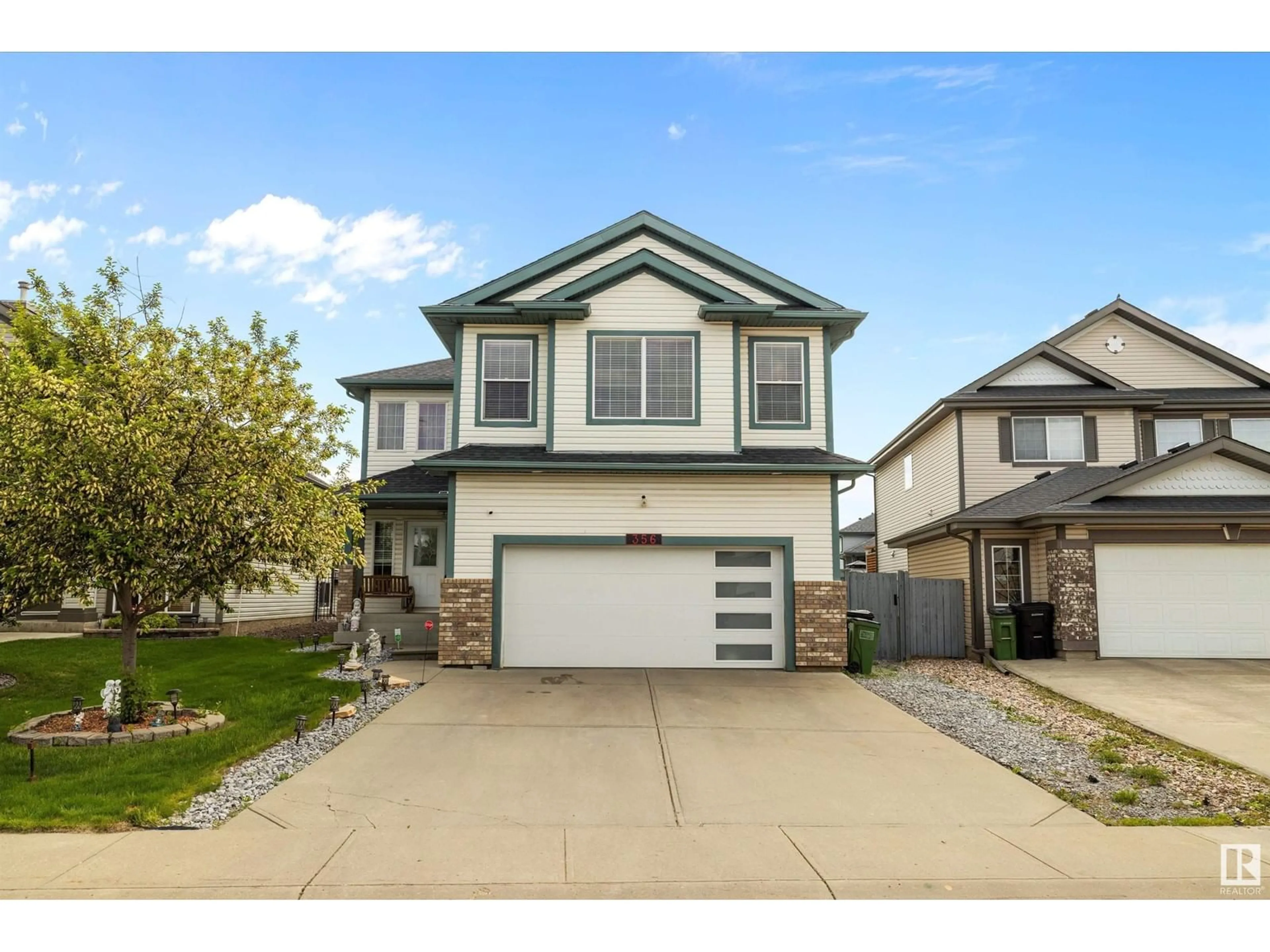 Home with vinyl exterior material, street for 356 CALDERON CR, Edmonton Alberta T6V1R8