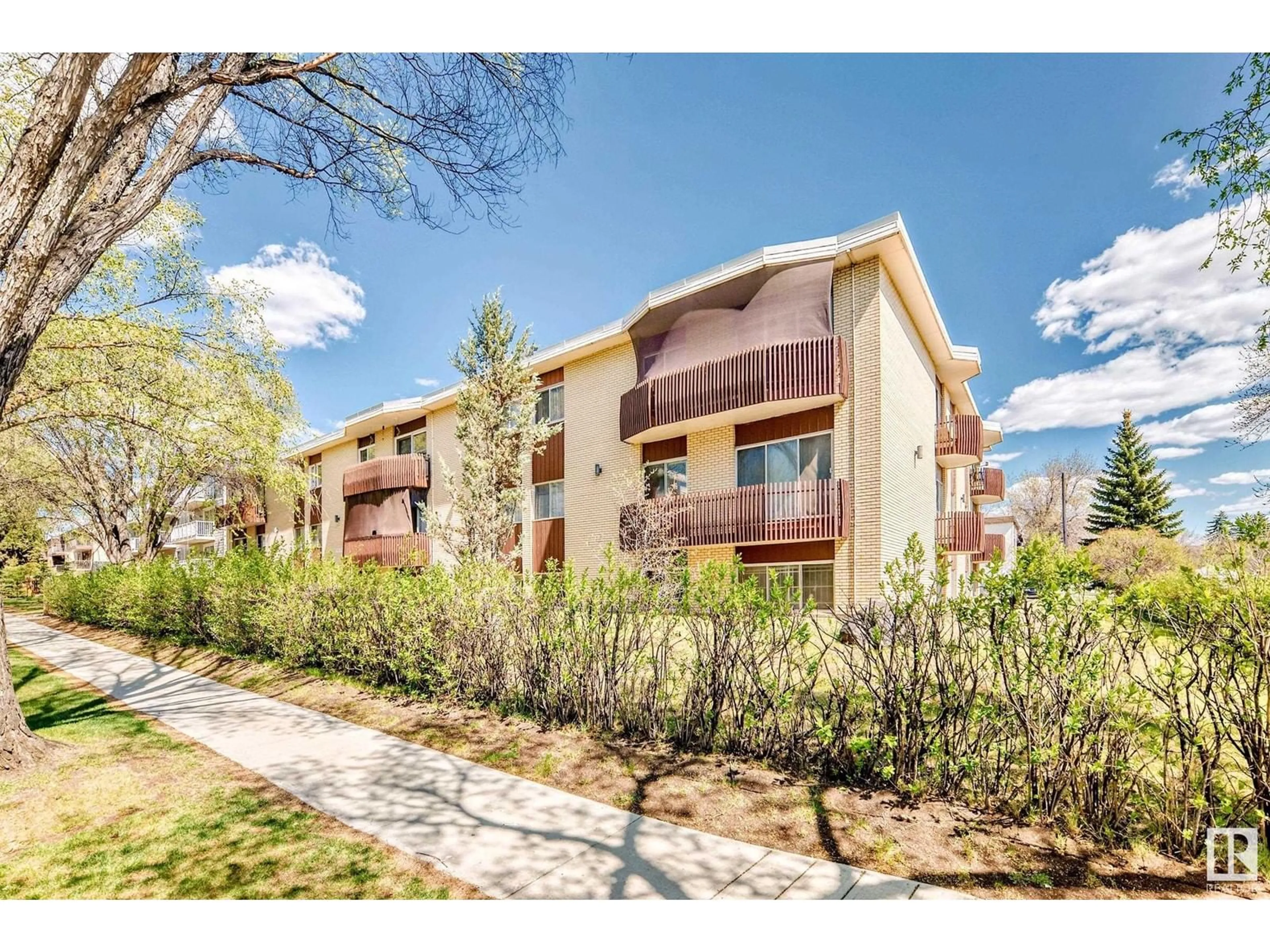 Unknown for #207 - 11907 81 ST, Edmonton Alberta T5B2S7