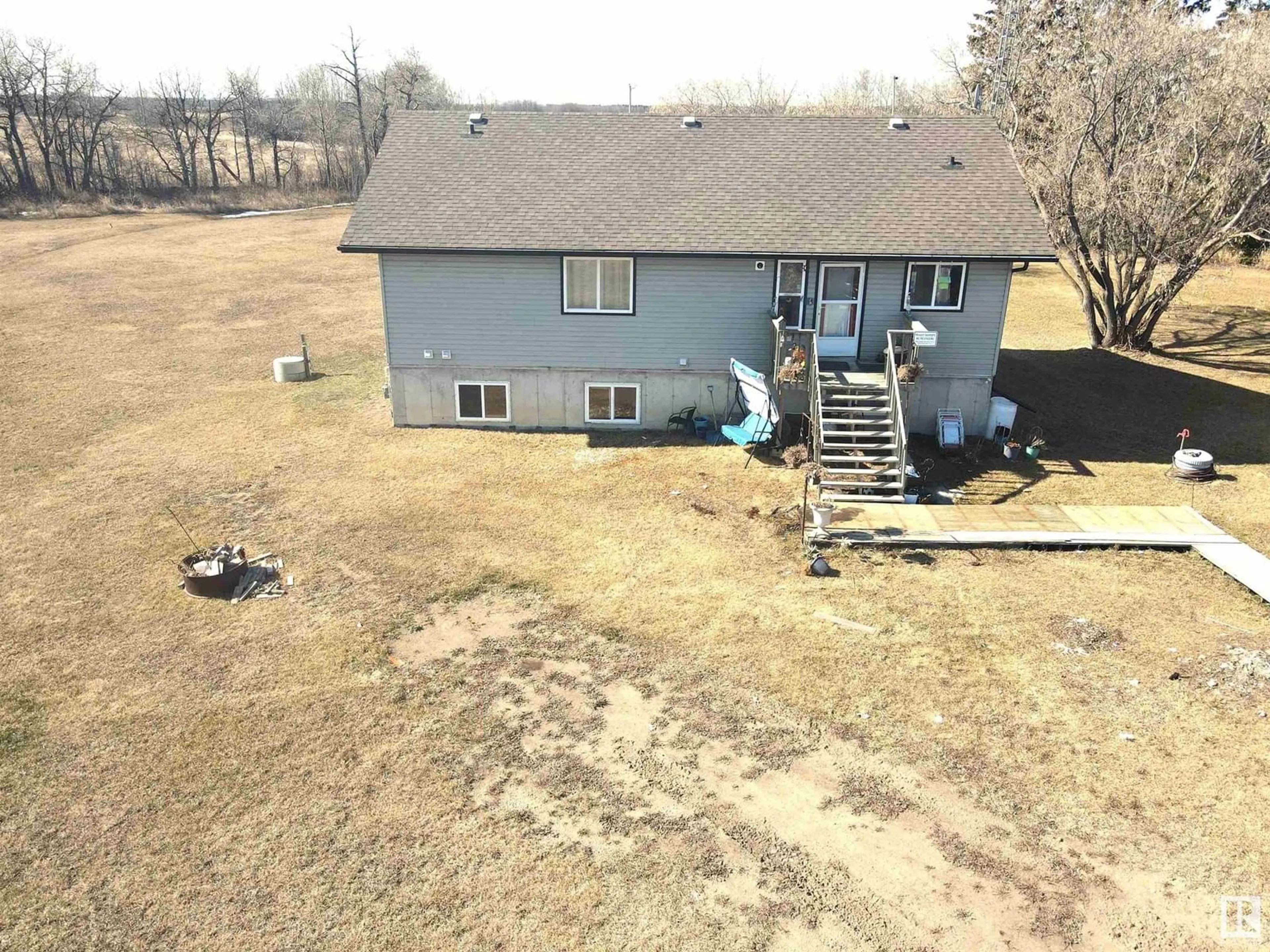 A pic from outside/outdoor area/front of a property/back of a property/a pic from drone, unknown for 61501 RGE RD 464, Rural Bonnyville M.D. Alberta T9N2G5