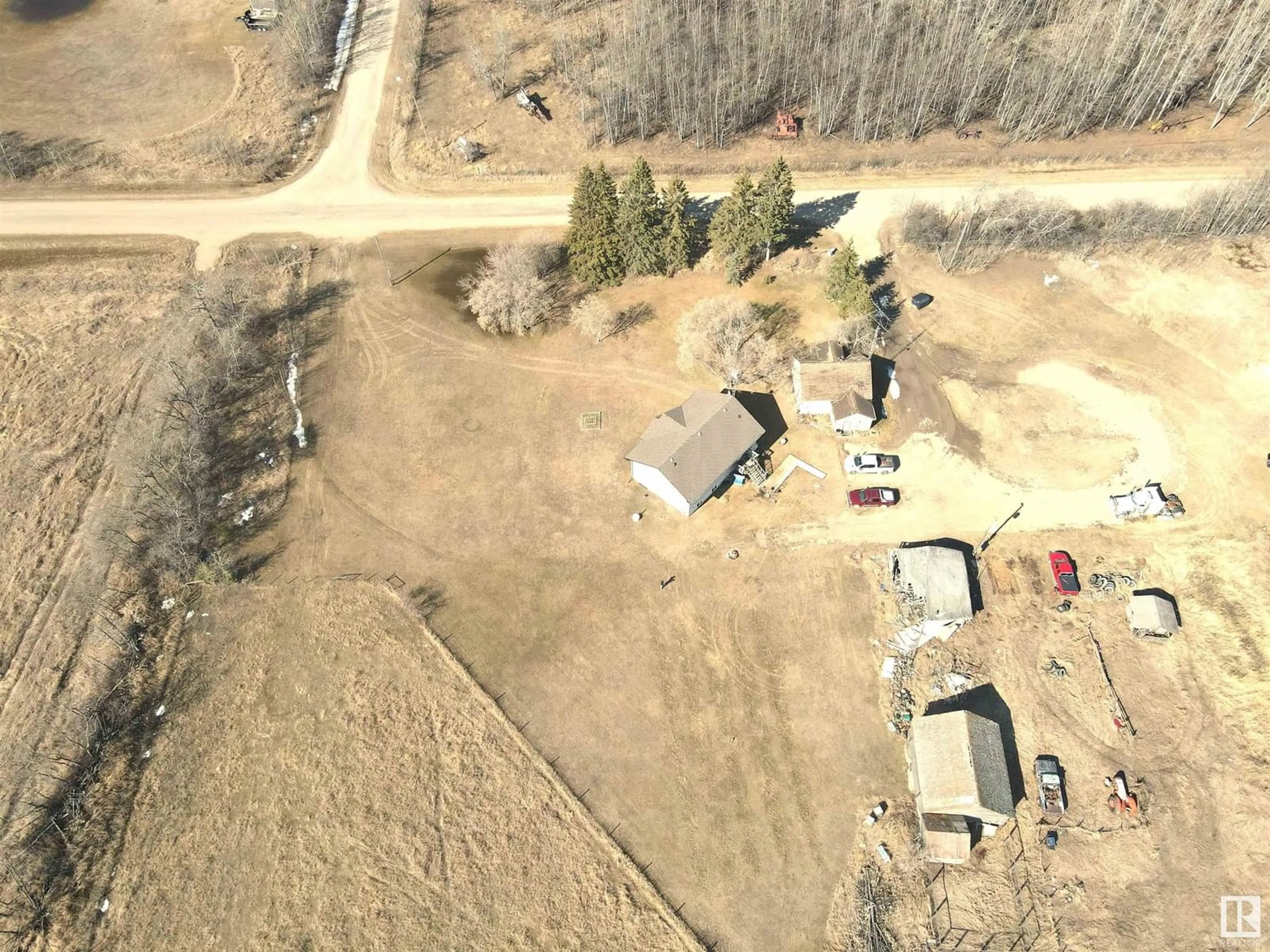 A pic from outside/outdoor area/front of a property/back of a property/a pic from drone, building for 61501 RGE RD 464, Rural Bonnyville M.D. Alberta T9N2G5
