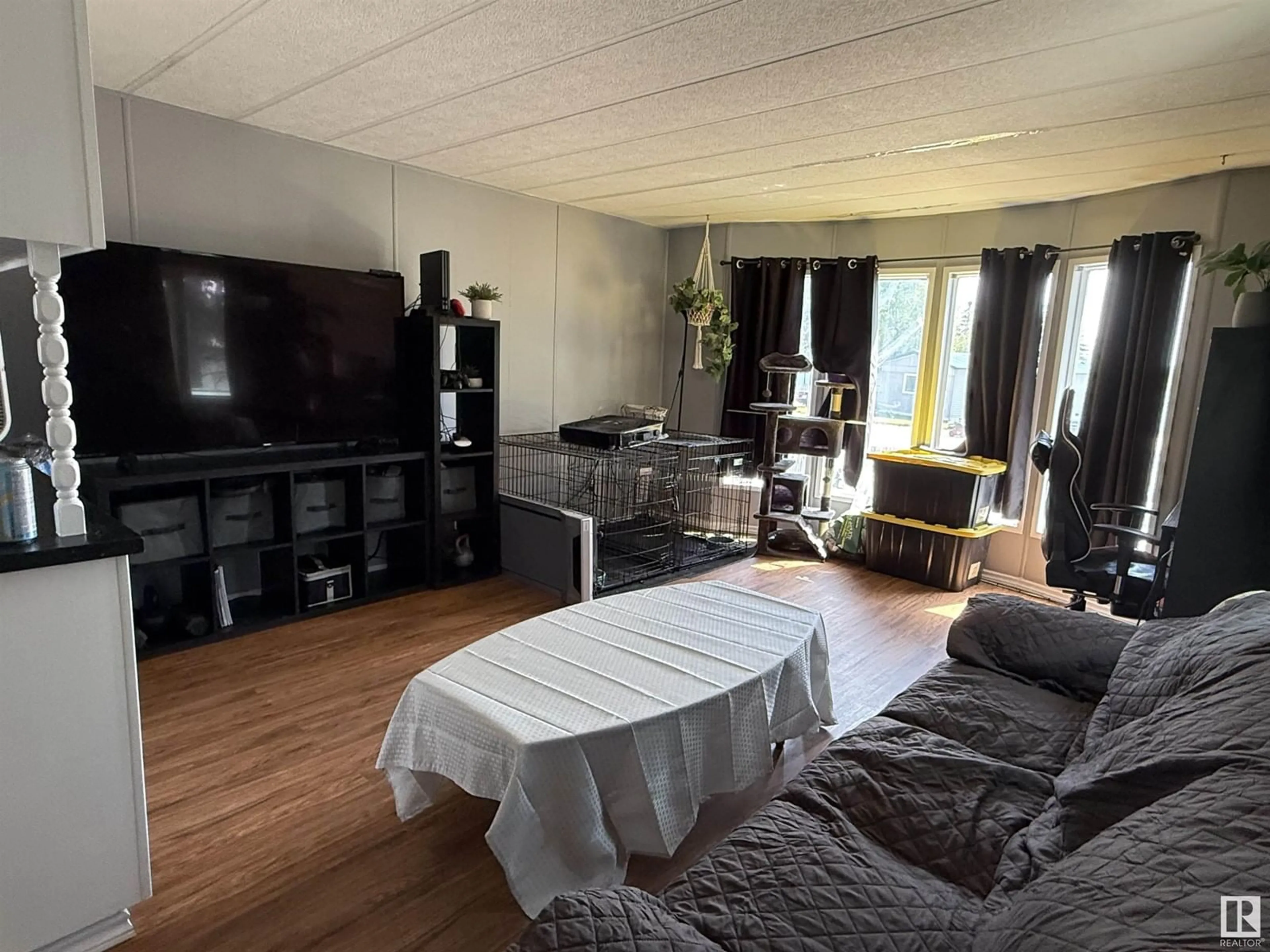 A pic of a room for 5444 48A AV, Drayton Valley Alberta T7A1J9
