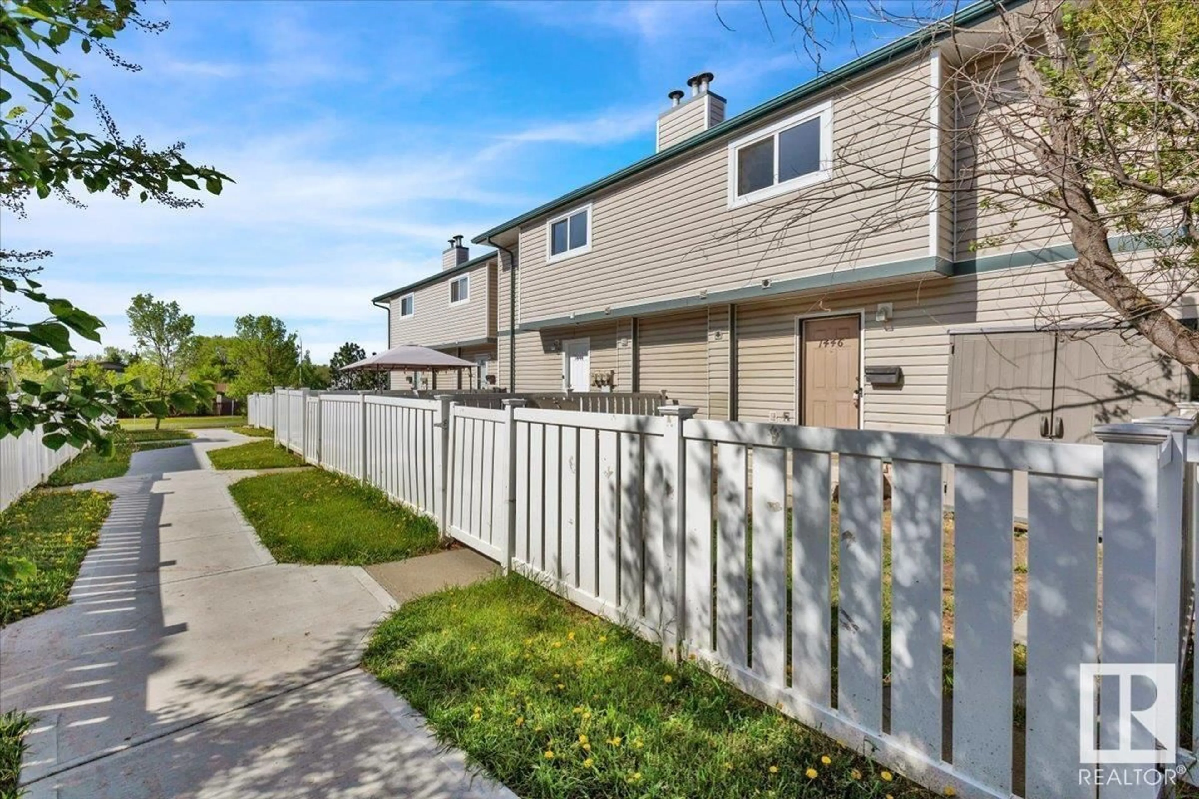 Unknown for 1446 LAKEWOOD RD, Edmonton Alberta T6K3M2