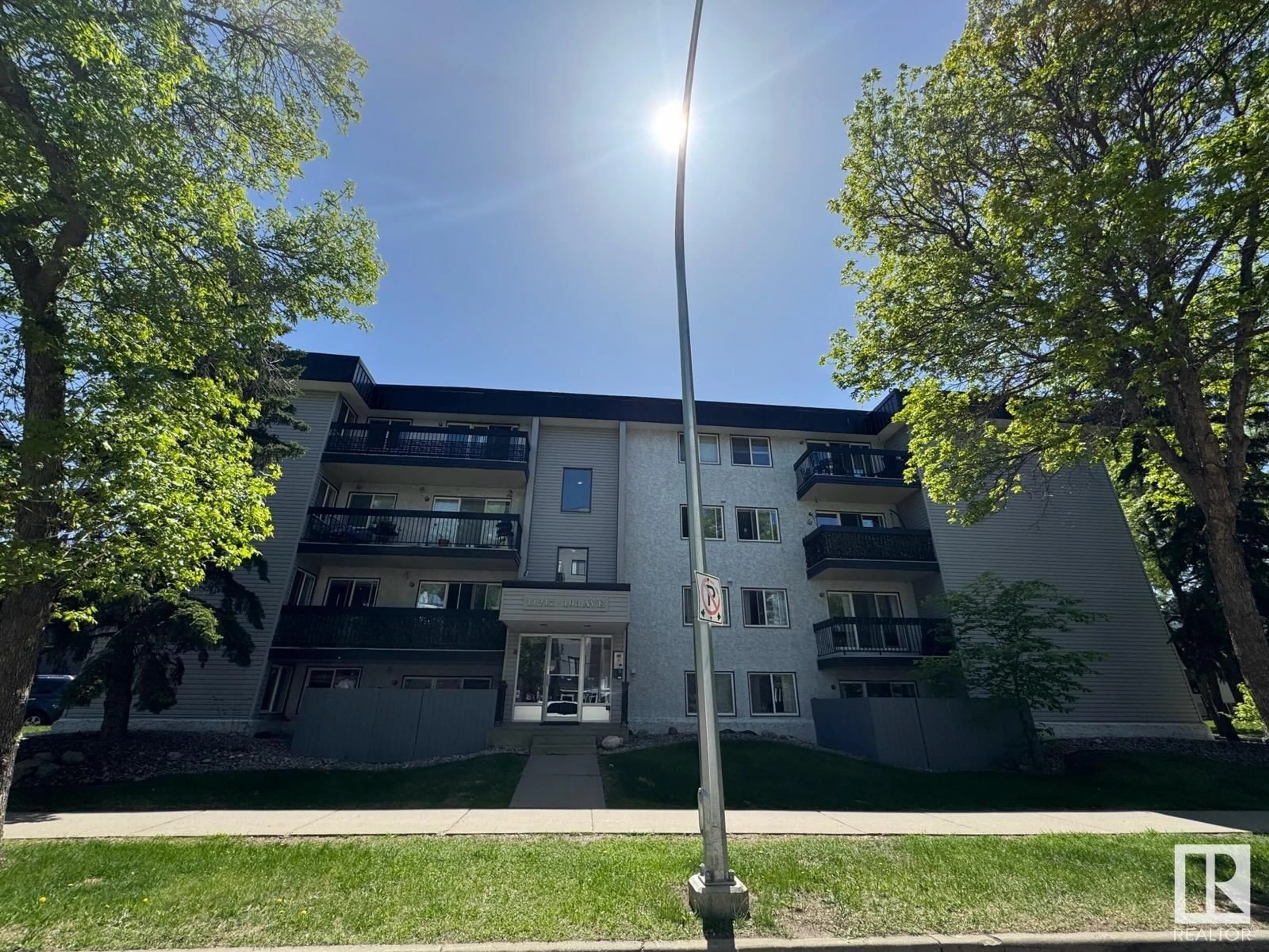 A pic from outside/outdoor area/front of a property/back of a property/a pic from drone, unknown for #208 - 11217 103 AV, Edmonton Alberta T5K2V9