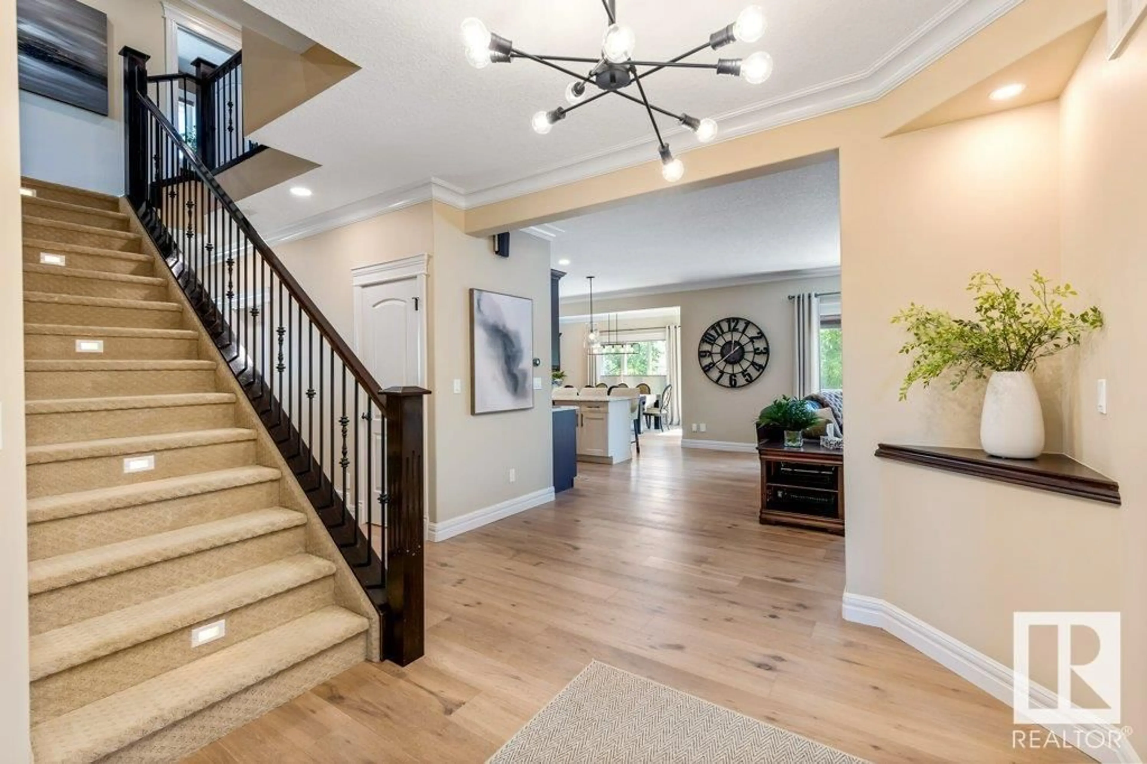 Indoor entryway for 27 KEYSTONE CR, St. Albert Alberta T8N7A8