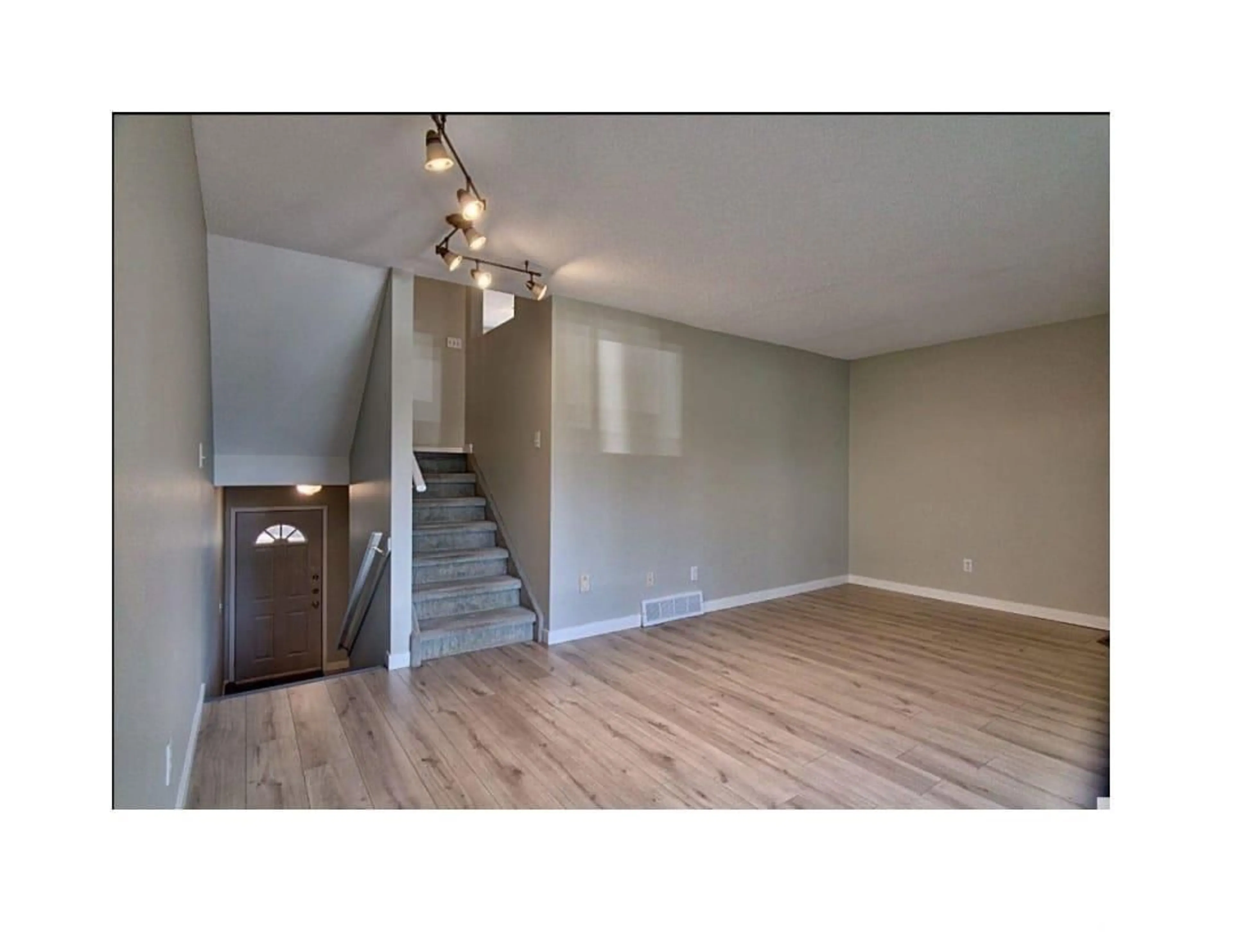 A pic of a room for #34 - 9520 174 ST, Edmonton Alberta T5T5Z3