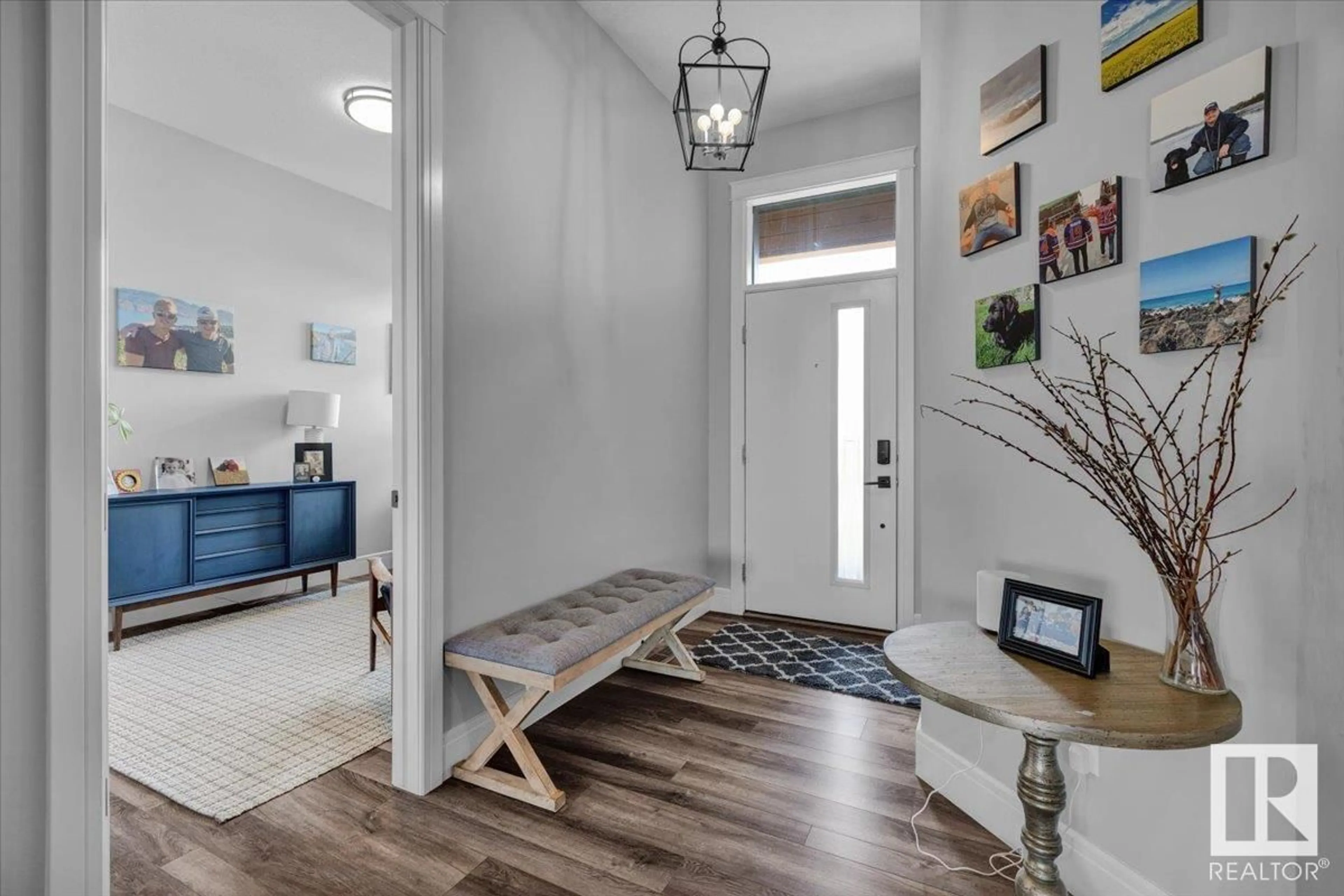 Indoor entryway for 1148 GENESIS LAKE BV, Stony Plain Alberta T7X0K5
