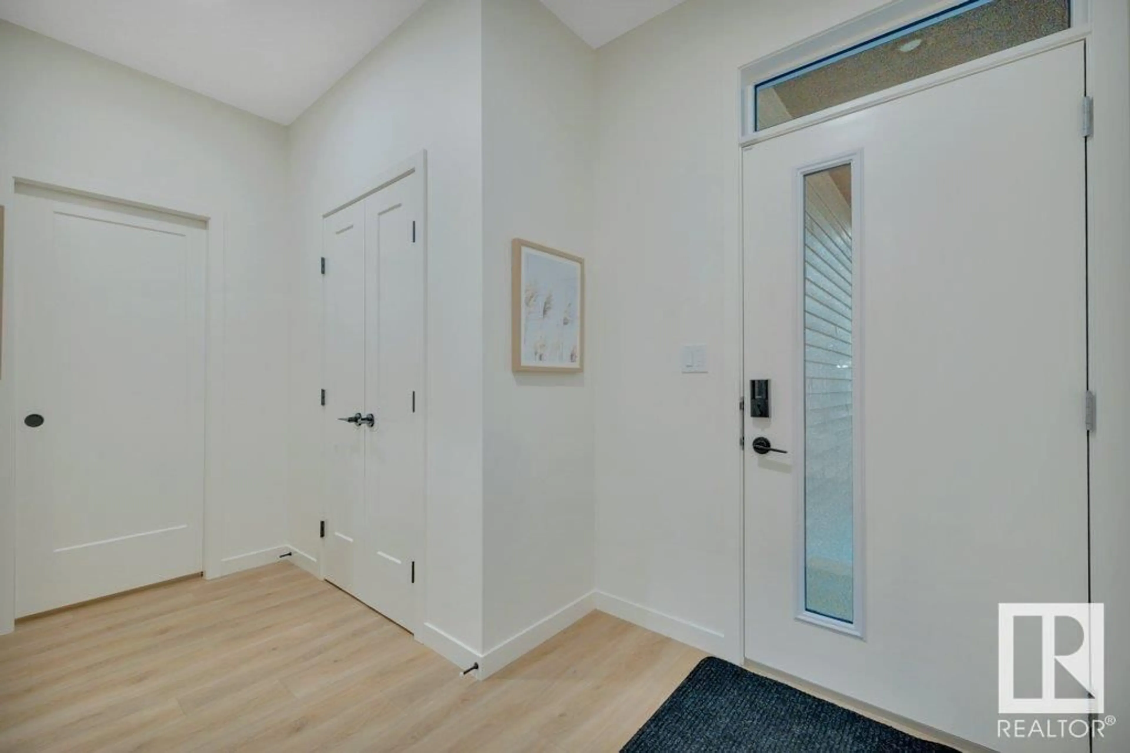 Indoor entryway for NW - 17371 100 ST, Edmonton Alberta T5X4E1